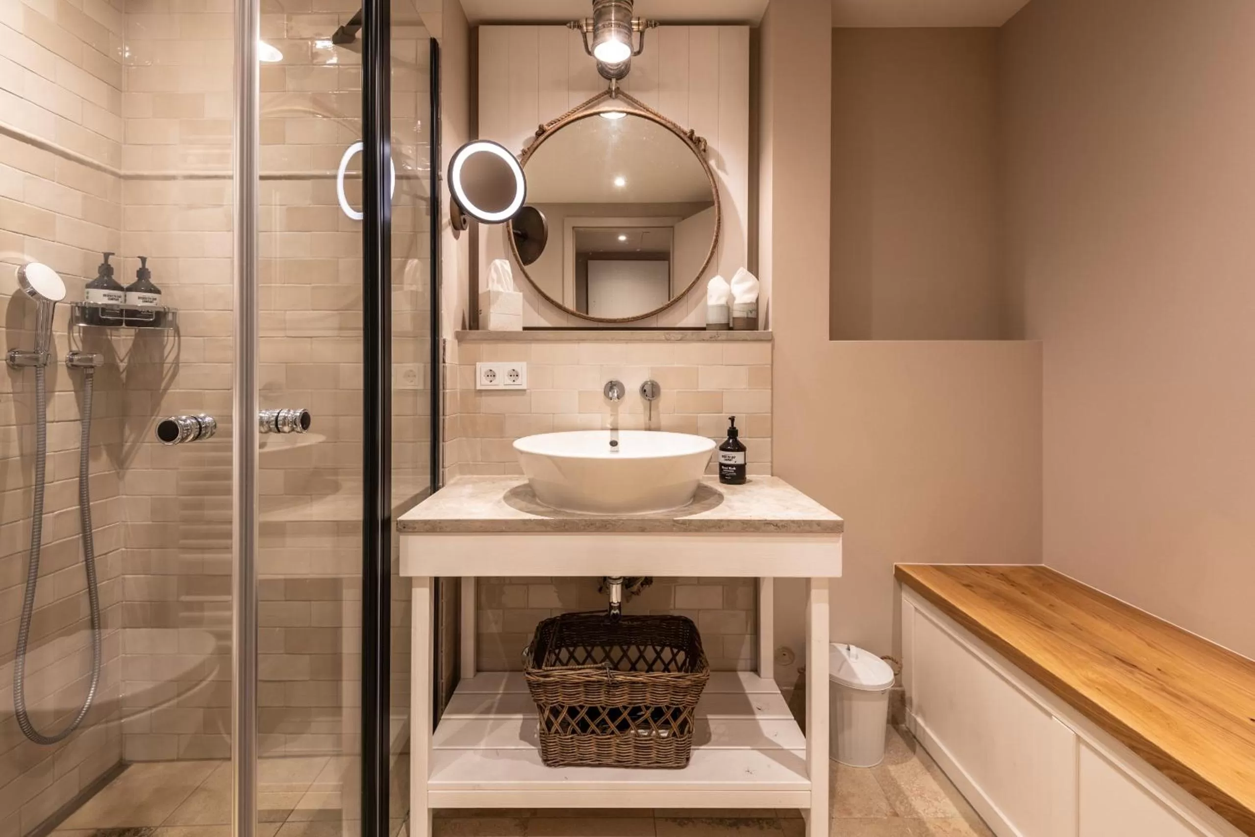 Bathroom in PAPA RHEIN - Hotel & Spa