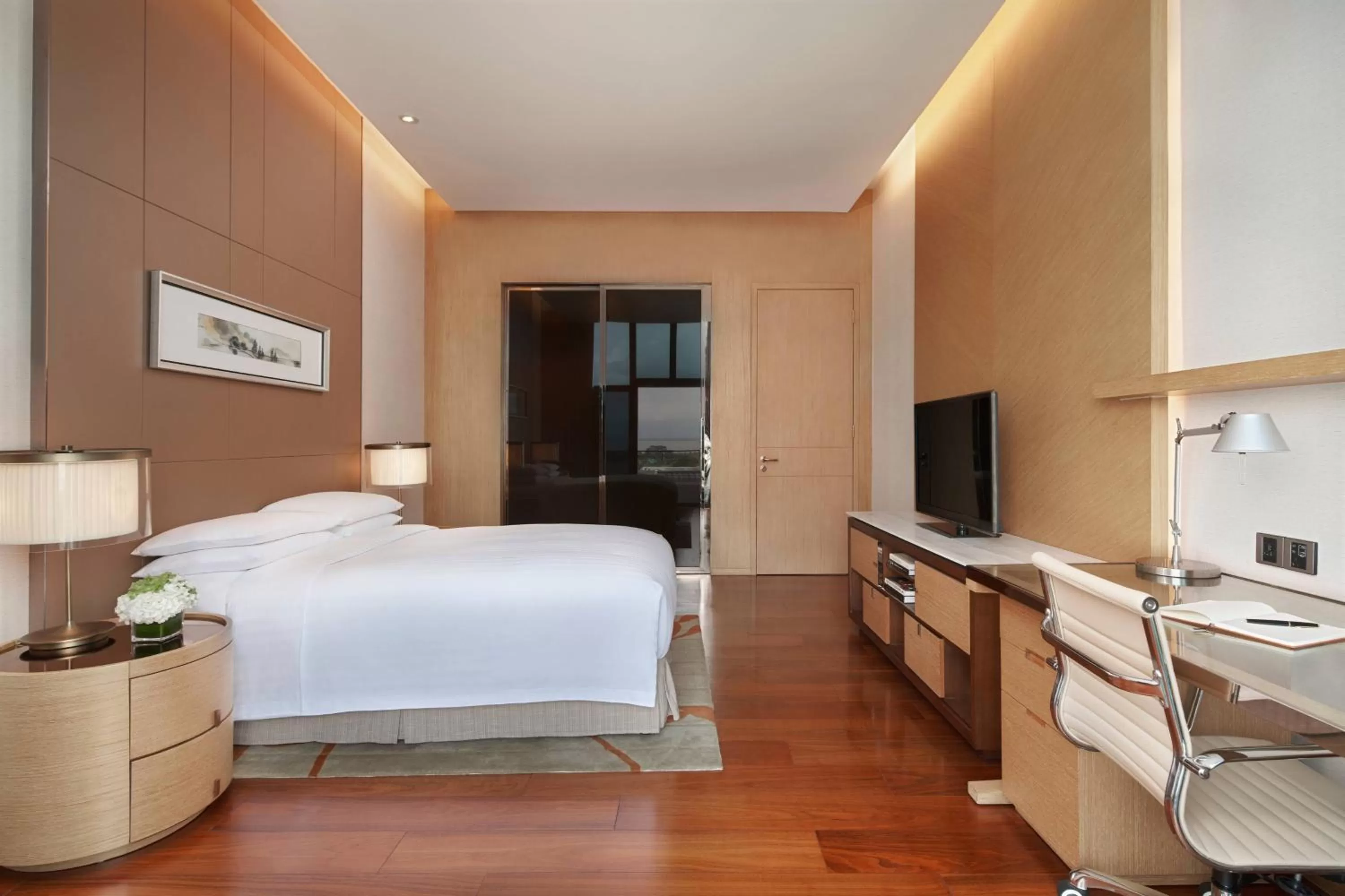 Bedroom, Bed in The OCT Harbour, Shenzhen - Marriott Executive Apartments