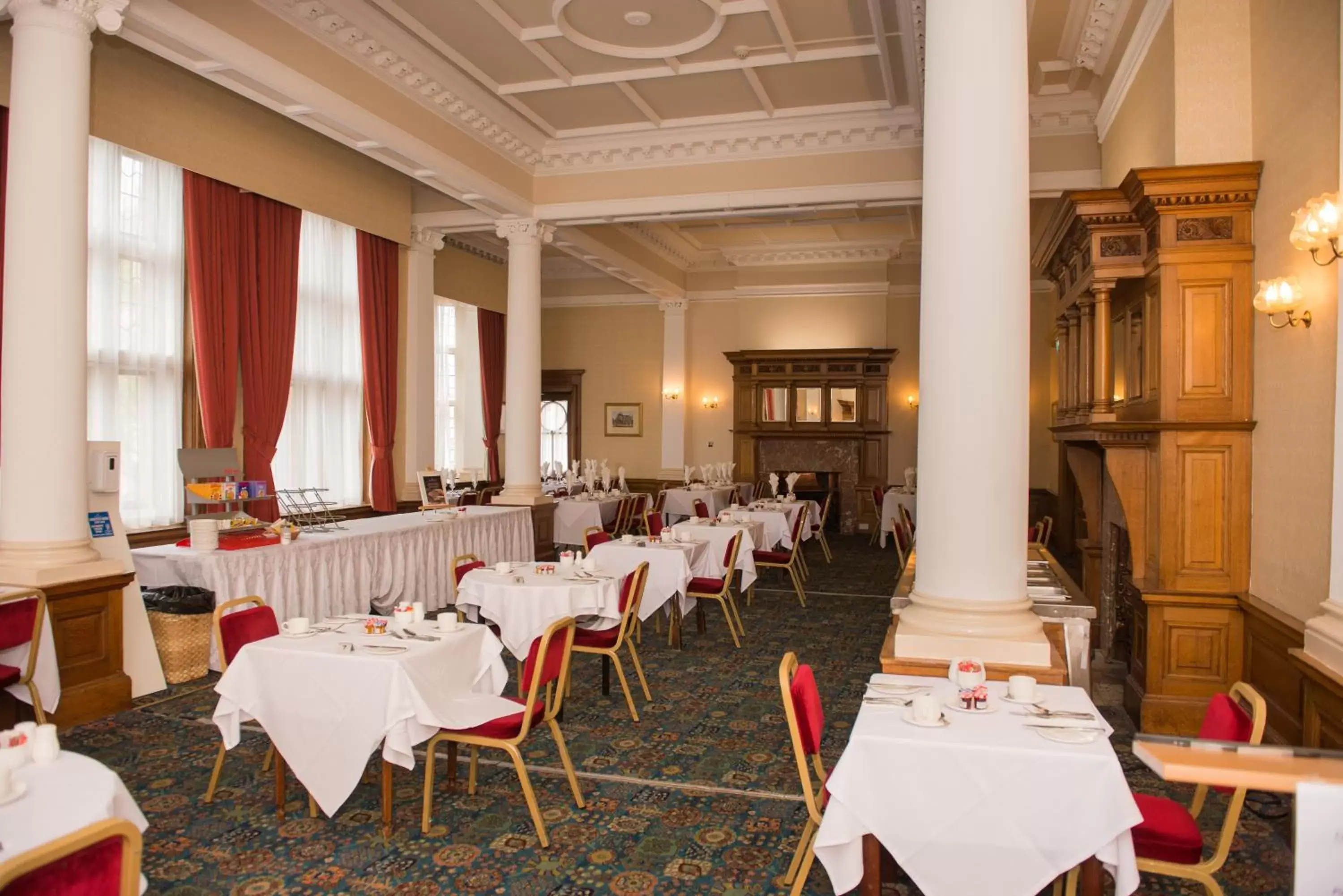 Dining area, Restaurant/Places to Eat in Crown & Mitre Hotel