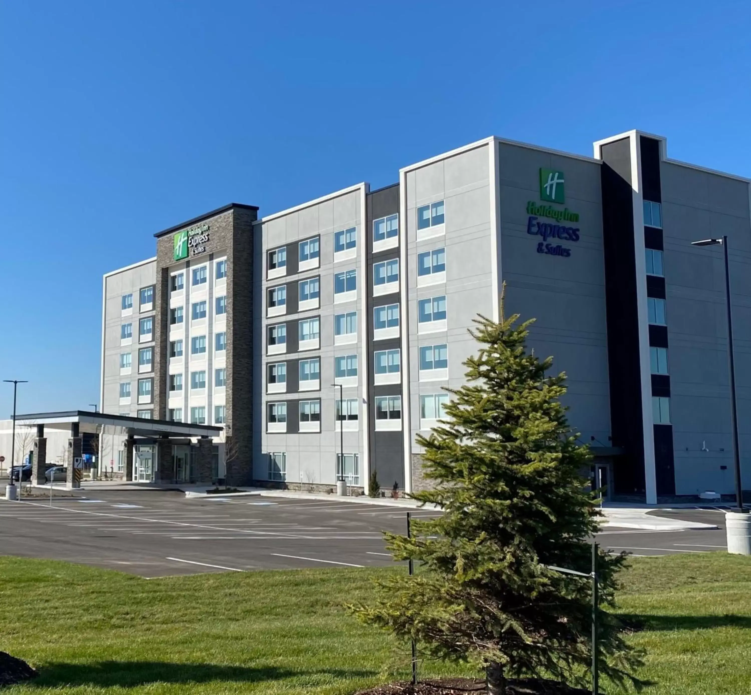 Property building in Holiday Inn Express & Suites - Aurora, an IHG Hotel