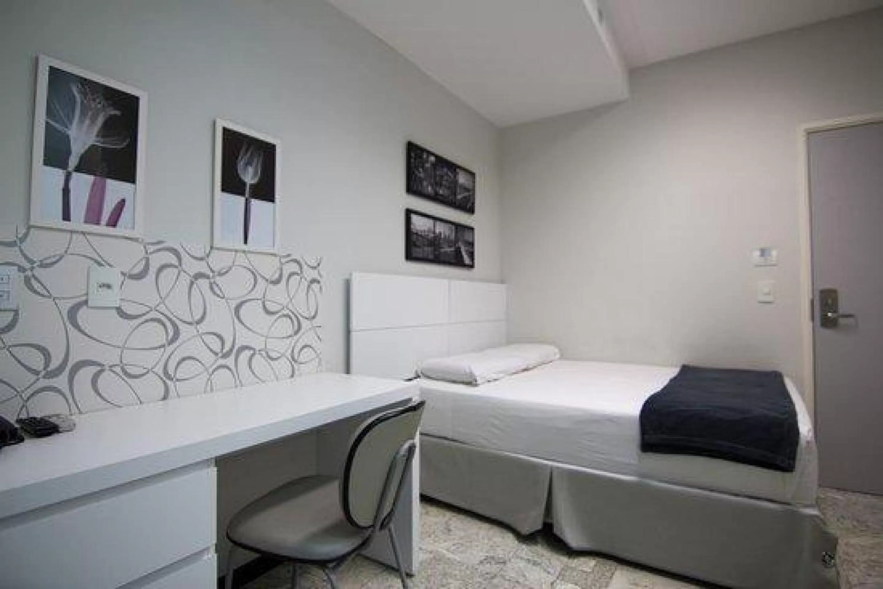 Bedroom, Bed in Compacto Hotel