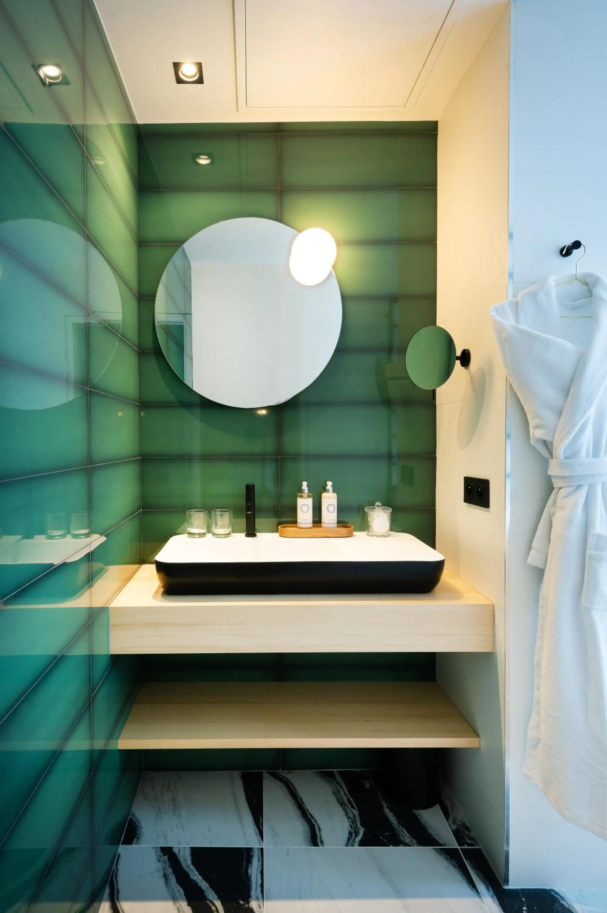 Bathroom in Hôtel Amoi Paris