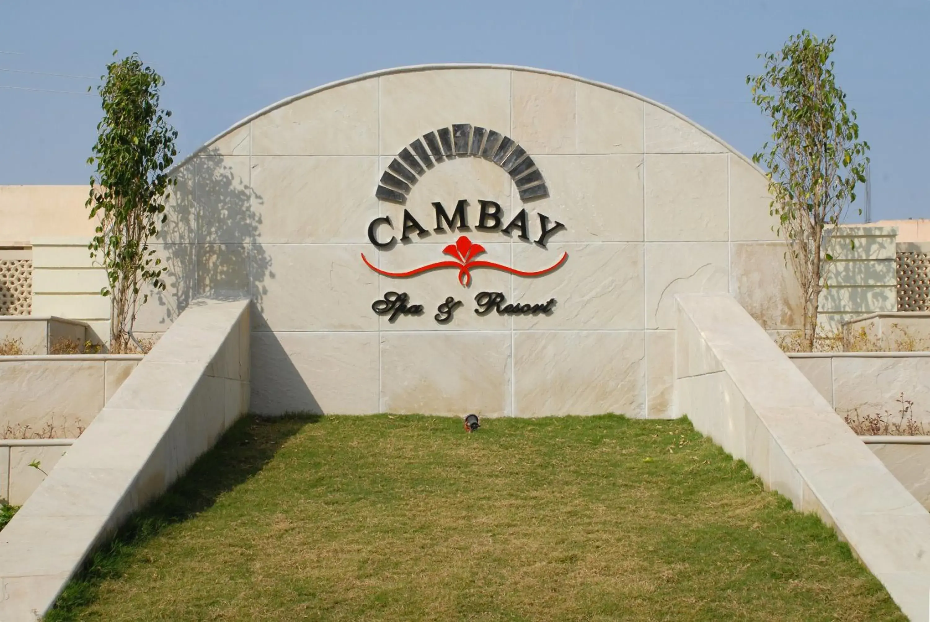 Area and facilities in Hotel Cambay Grand - Kukas