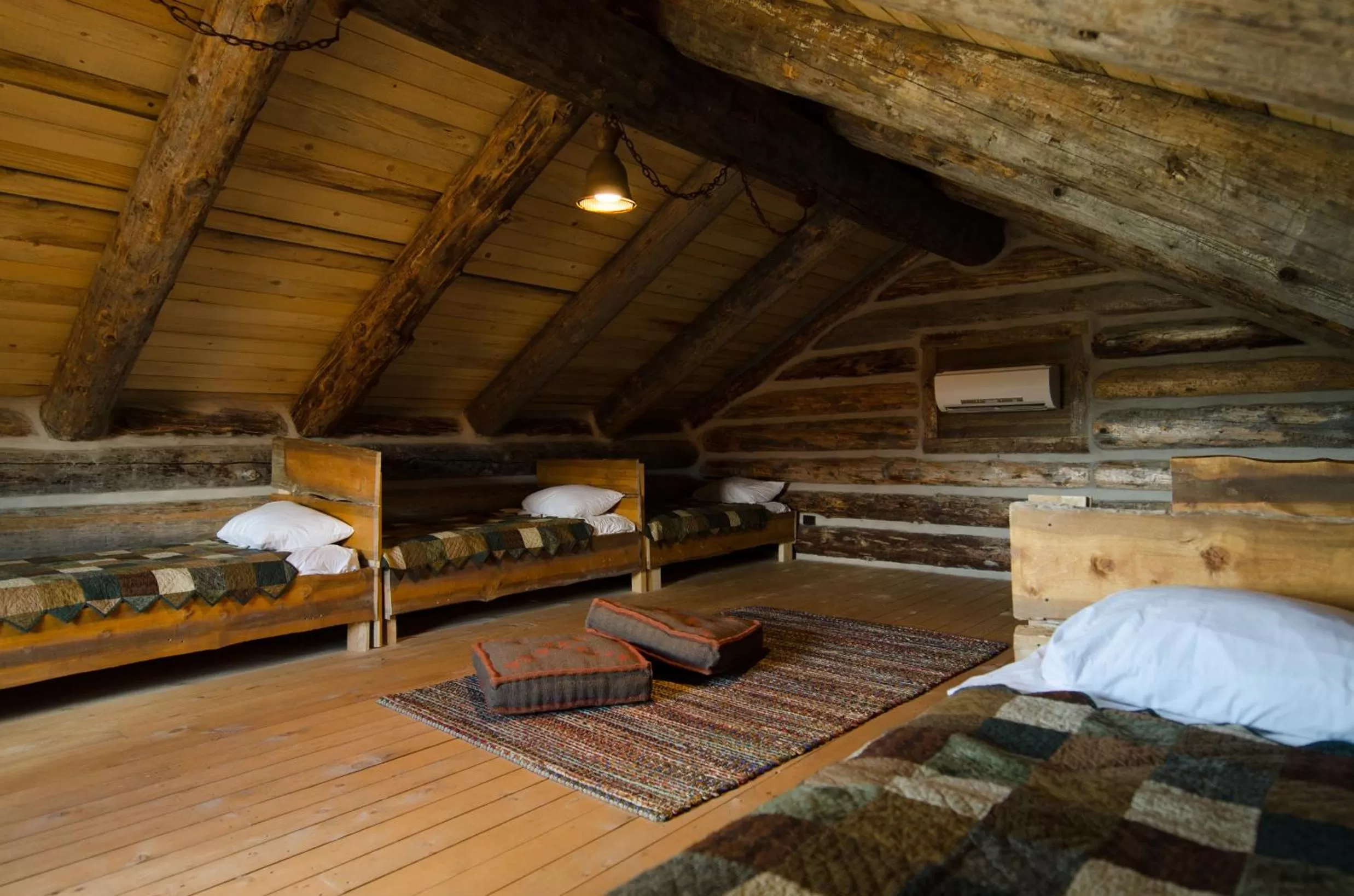 Living room, Bed in Zion Mountain Ranch