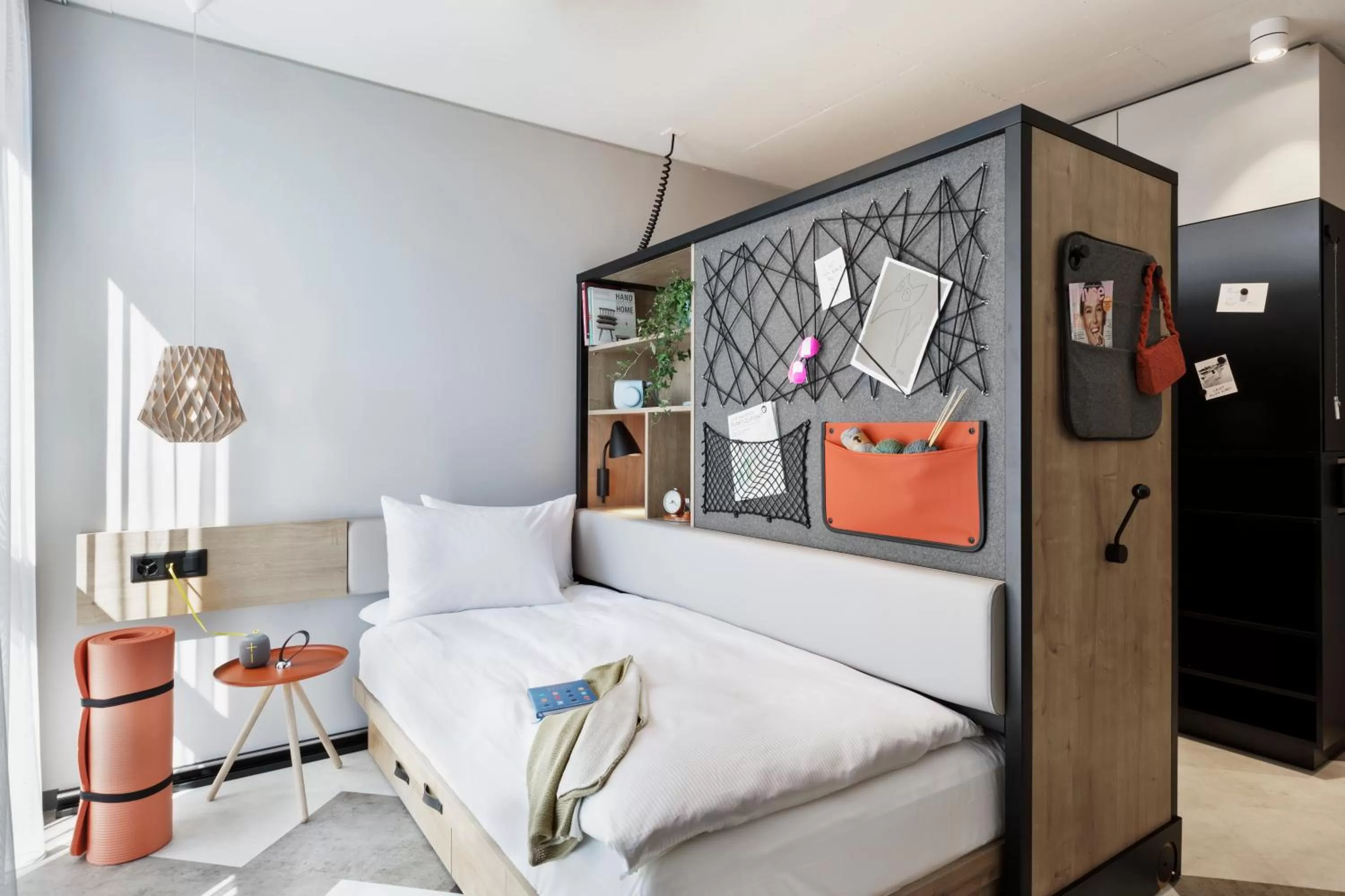 Living room, Bed in Stay KooooK Bern Wankdorf - Online Check In