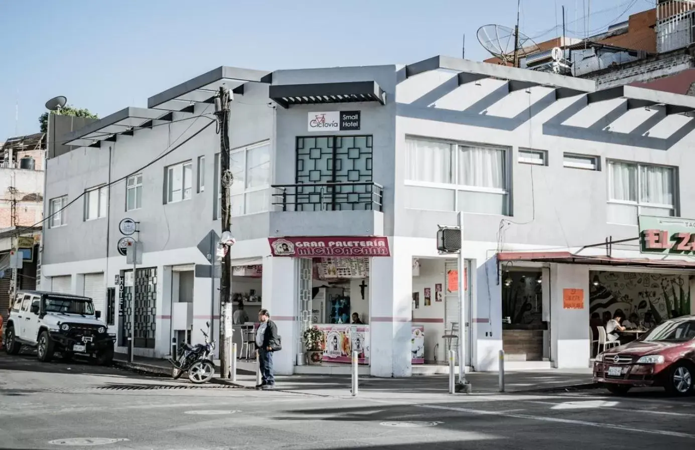 Facade/entrance, Property Building in Hotel Ciclovía & Terraza