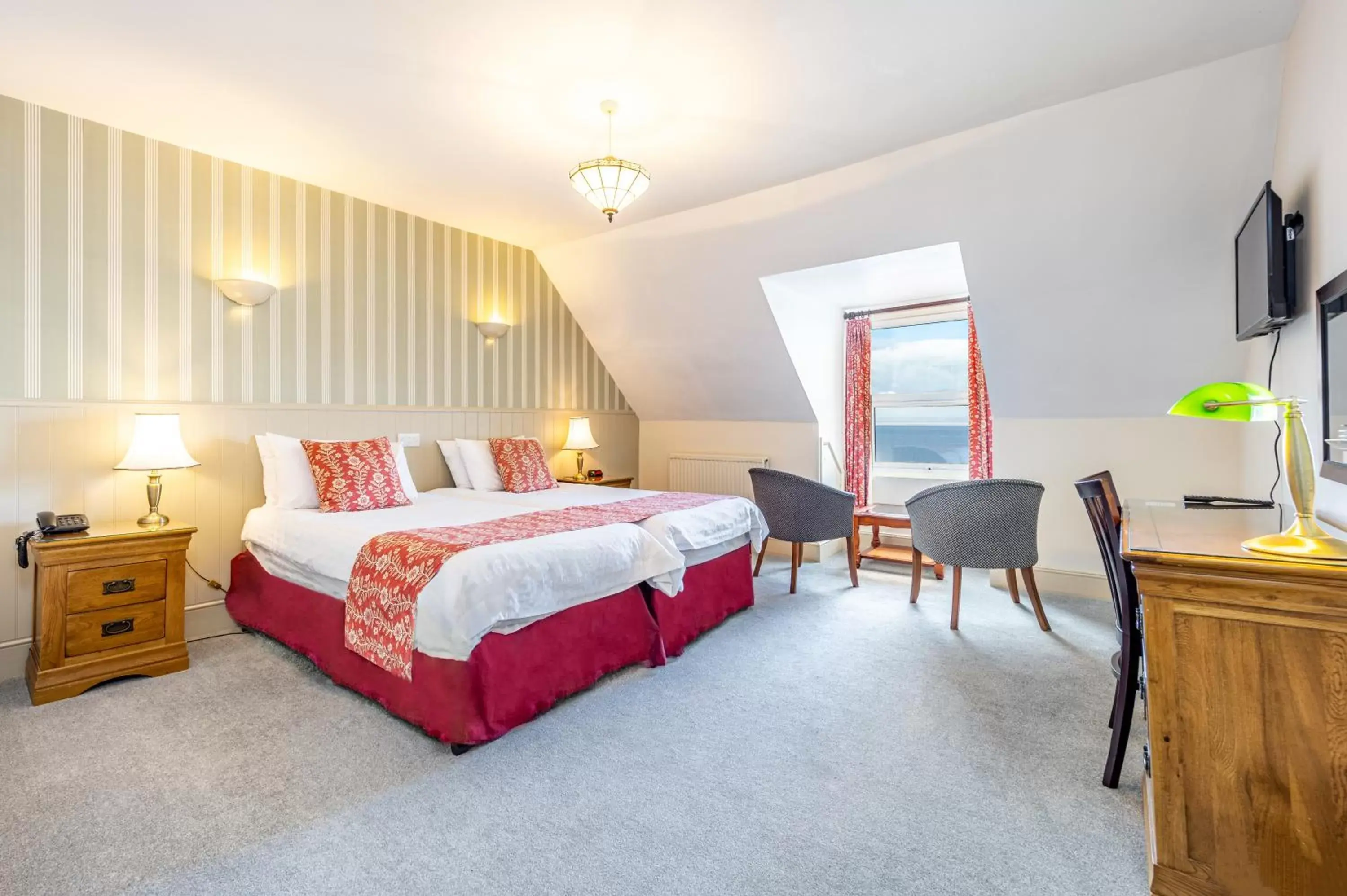 Bedroom in Best Western Walton Park Hotel