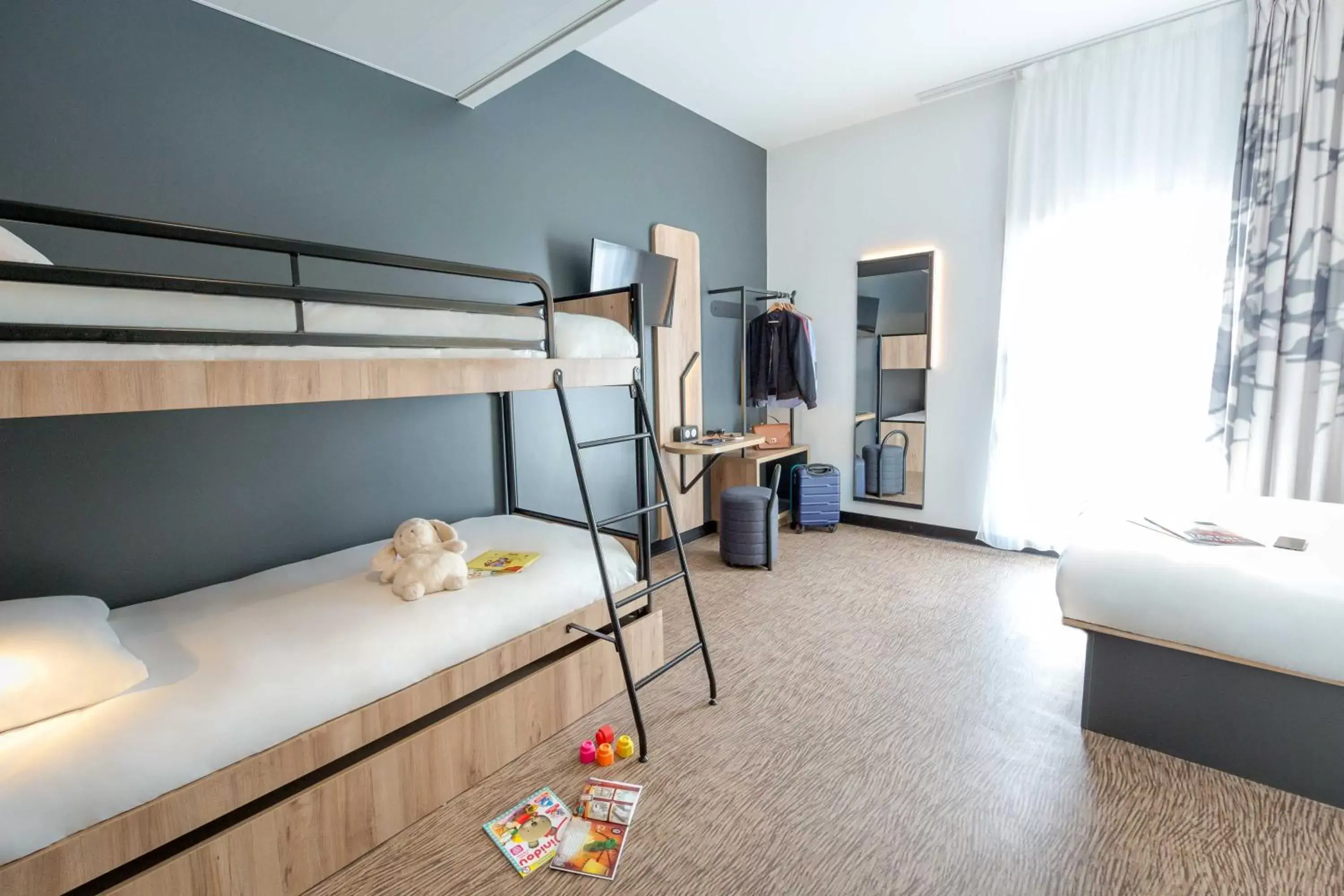 Bedroom, Bunk Bed in B&B HOTEL Sainte-Maxime Golfe de Saint Tropez