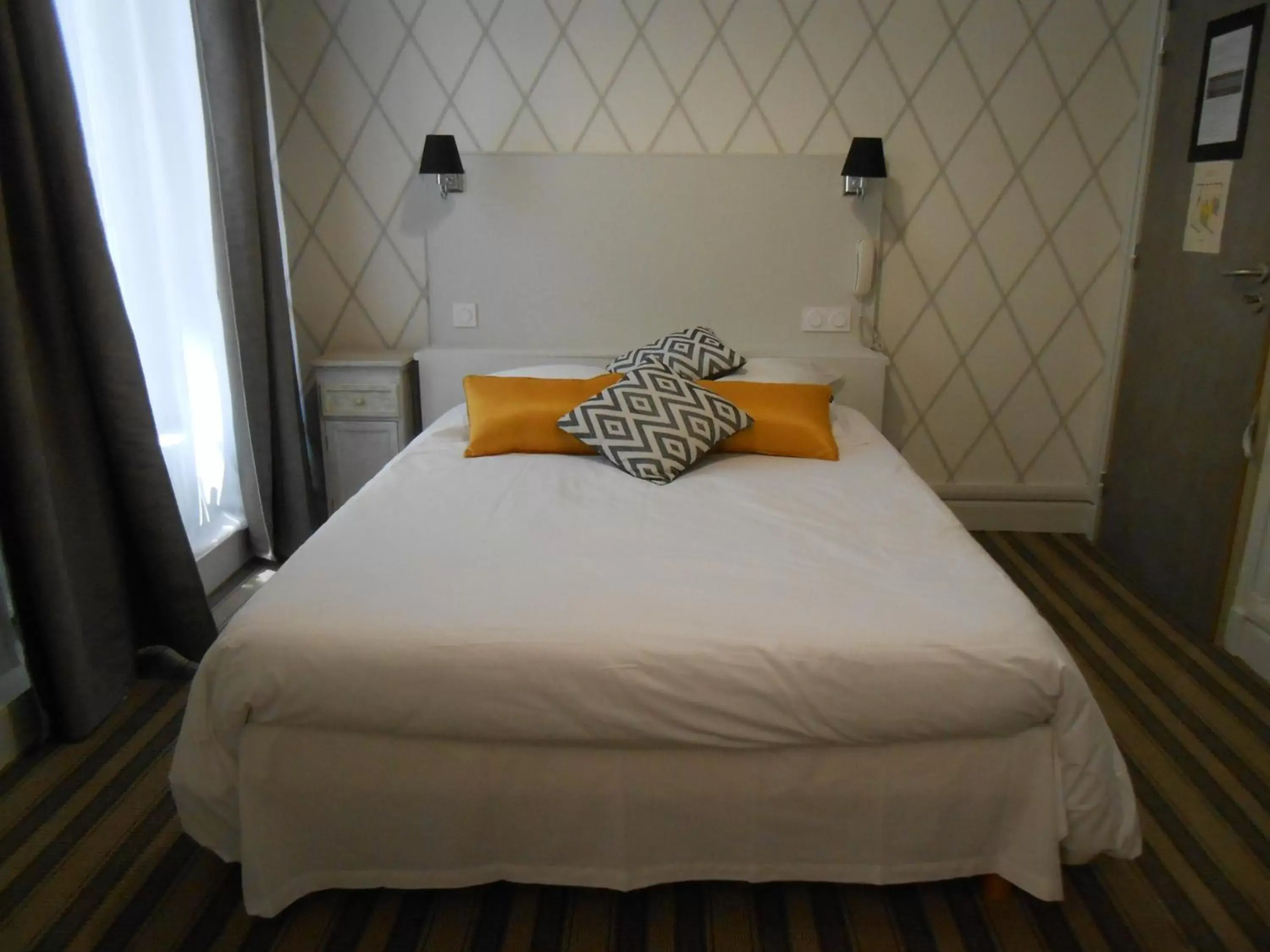 Bedroom, Bed in Régina Boutique Hotel