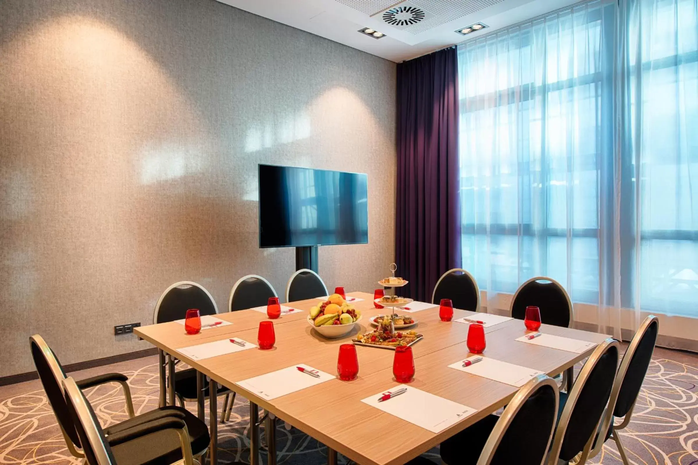 Meeting/conference room in Leonardo Hotel Wolfsburg City Center