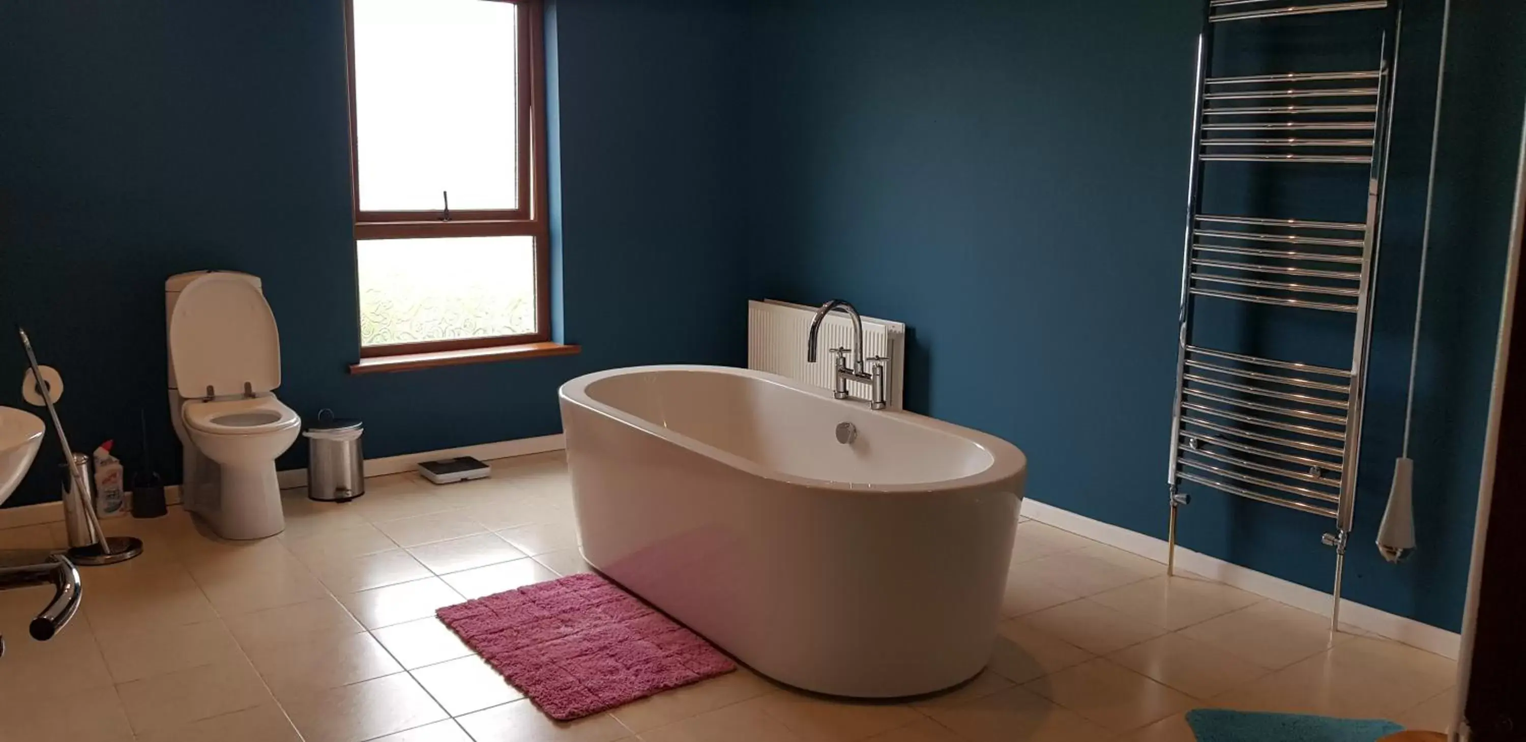 Family Room with Bathroom in Maghernahar House B&B Family Room with Bathroom in Maghernahar House B&B