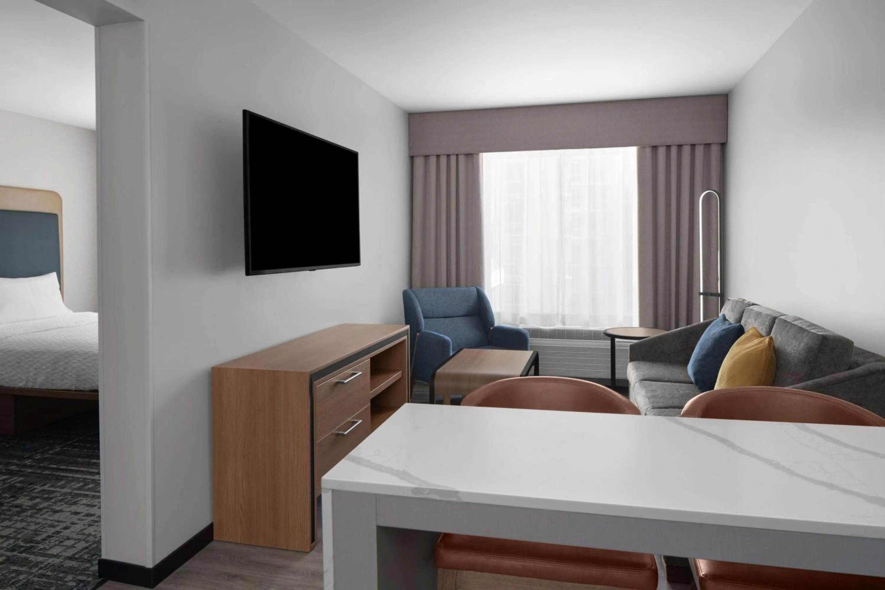 Living room, Bed in Homewood Suites By Hilton Charlotte Uptown First Ward