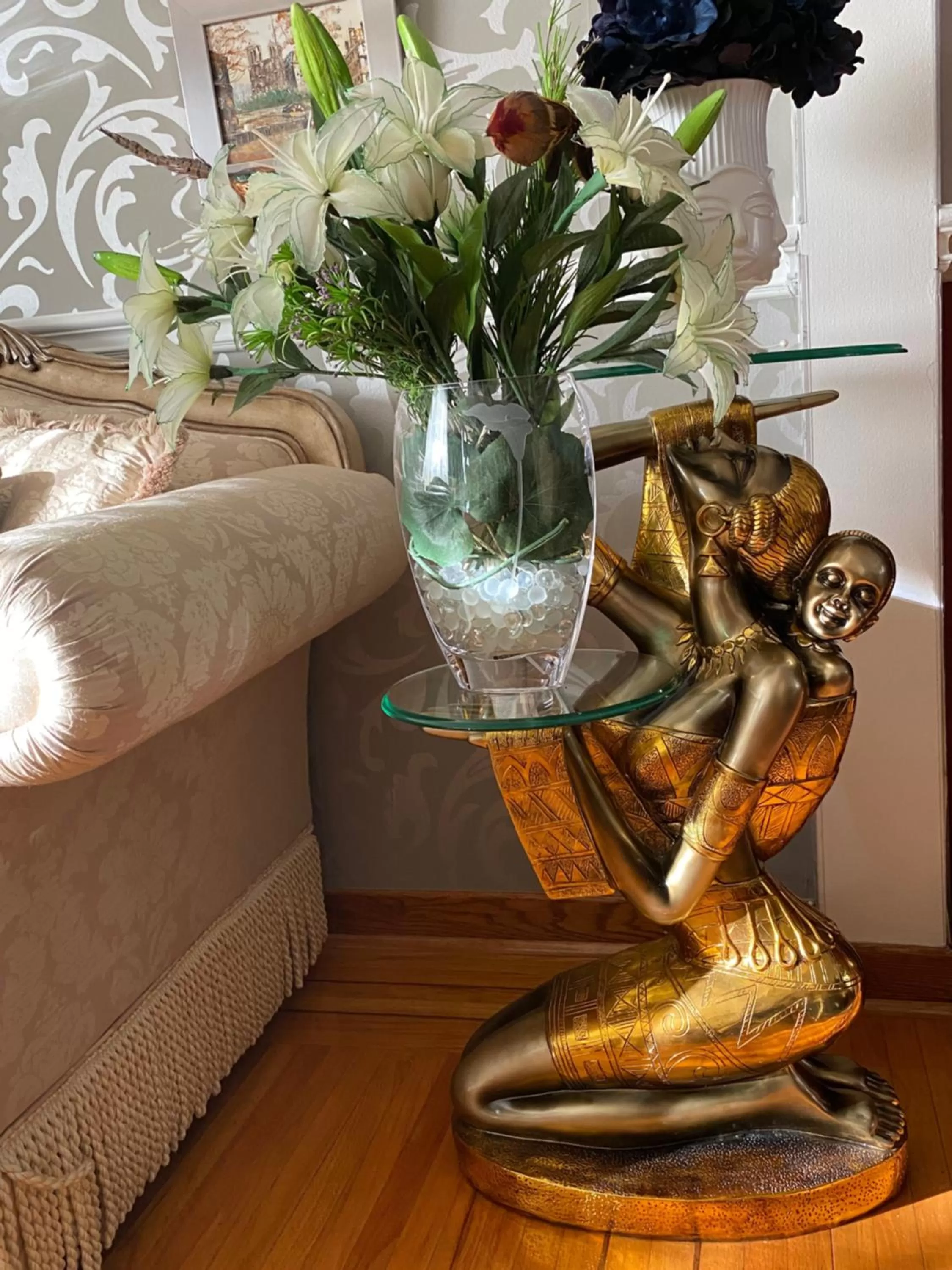 Living room in Serenity