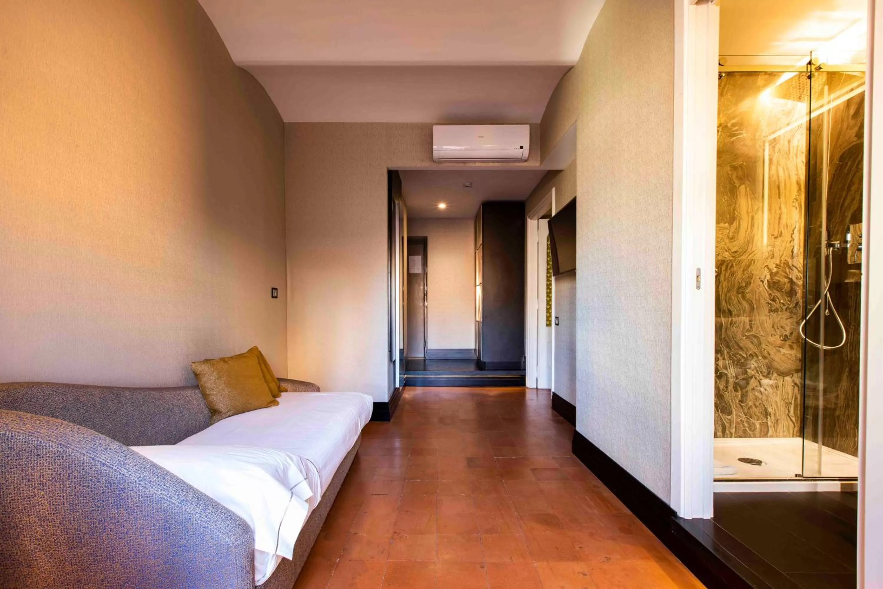 Bed in Mood Suites Tritone