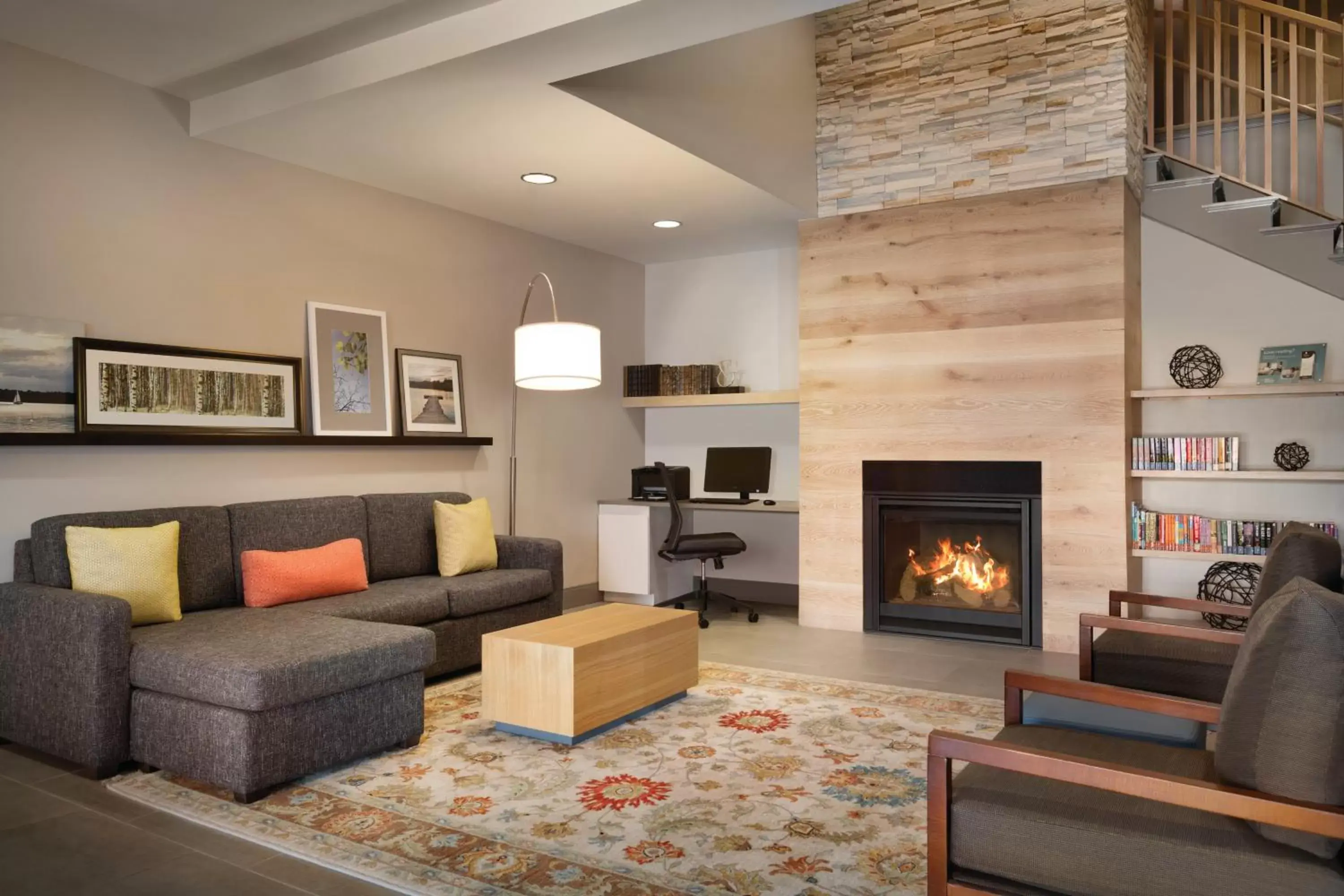 Lobby or reception, Seating Area in Country Inn & Suites by Radisson, Brooklyn Center, MN