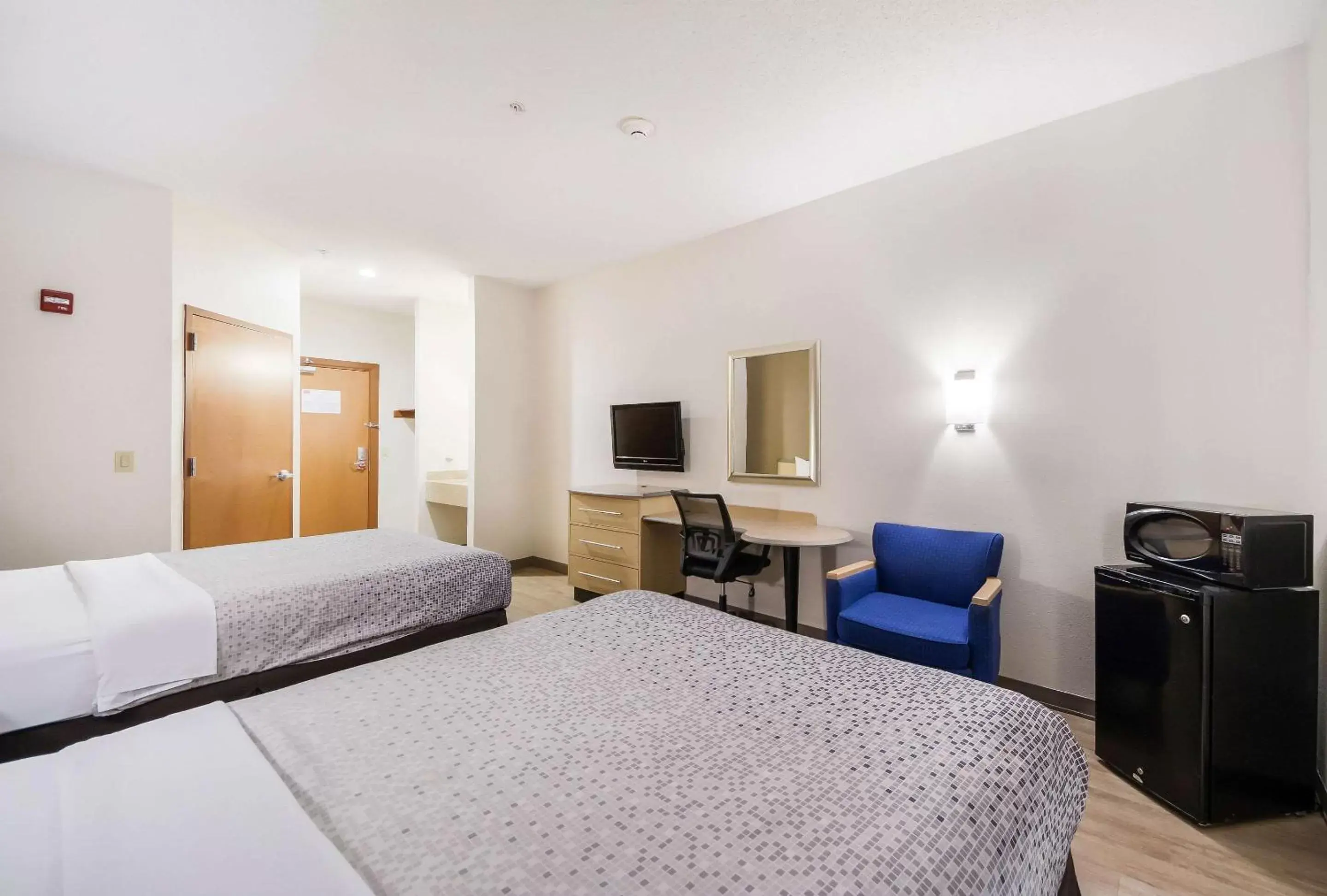 Photo of the whole room in Econo Lodge Laredo Photo of the whole room in Econo Lodge Laredo