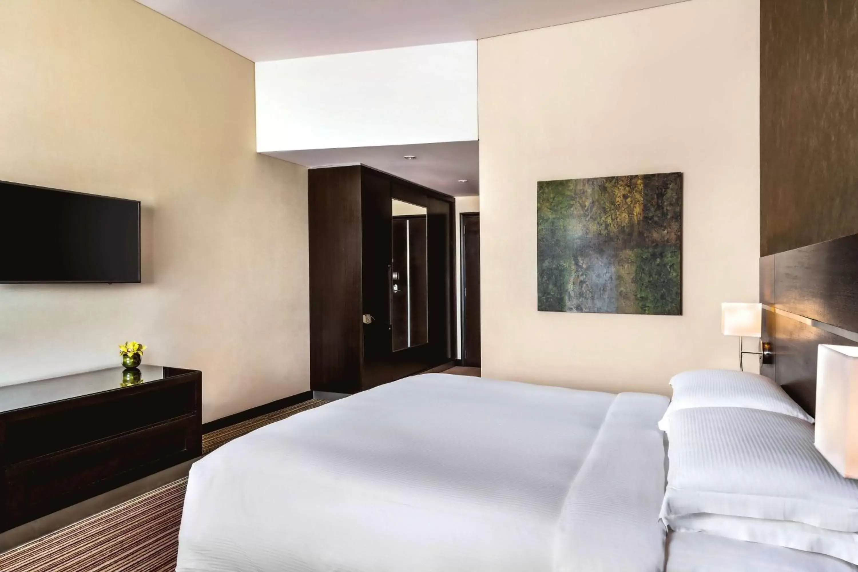 Bedroom, Bed in Hyatt Regency Oryx Doha