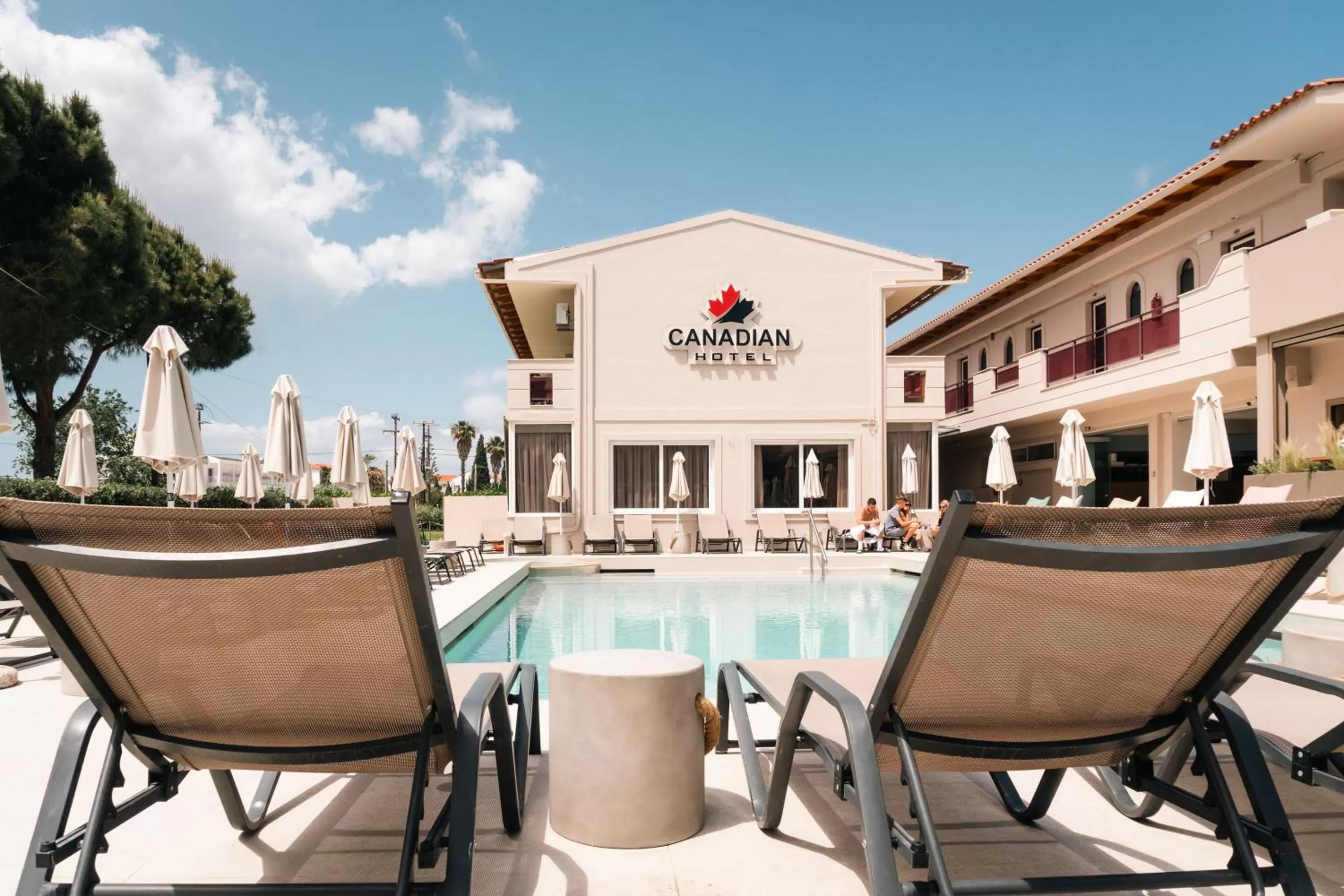 Swimming pool in Canadian Hotel