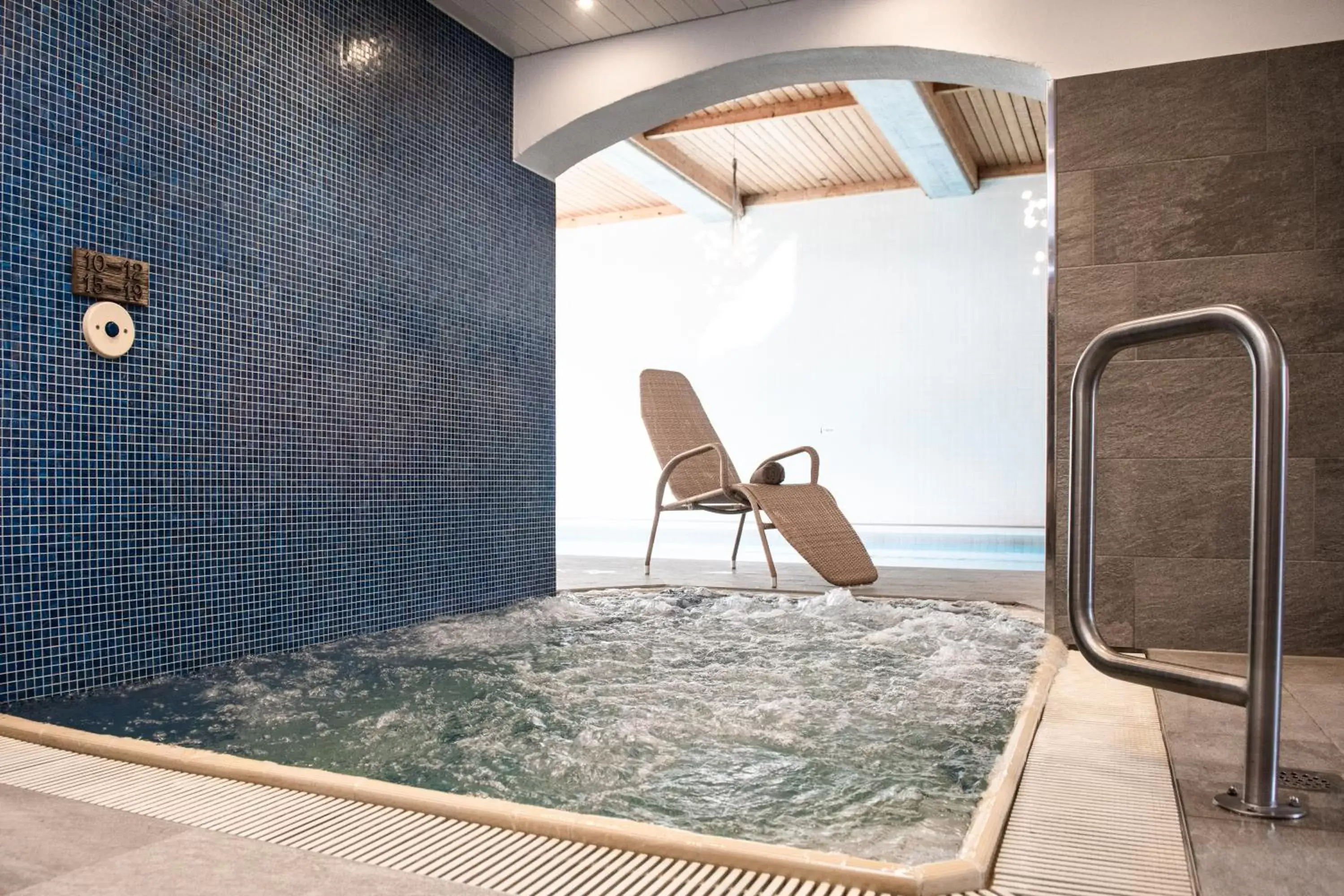 Hot Tub, Bathroom in Silvretta Parkhotel