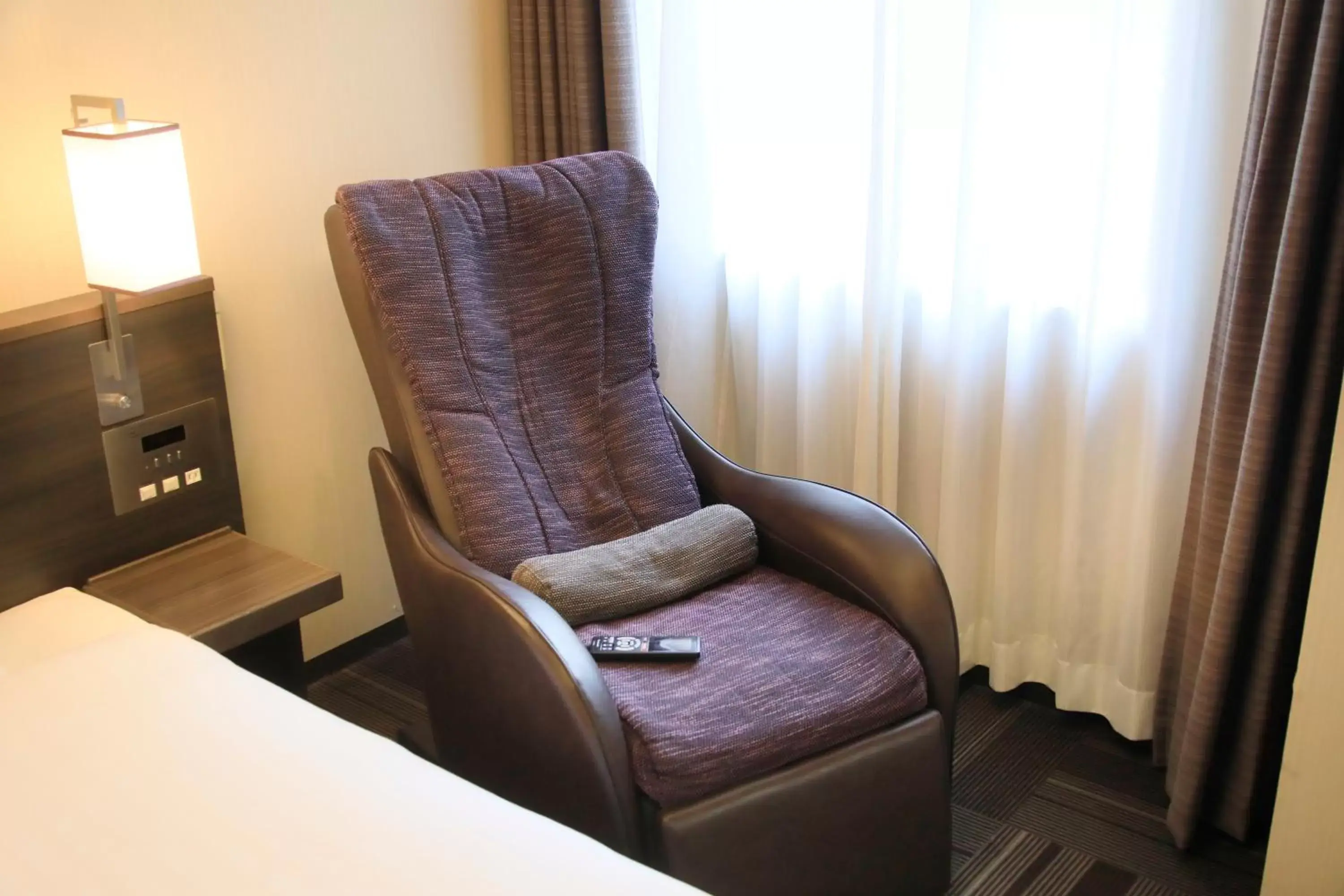 Photo of the whole room, Seating Area in Daiwa Roynet Hotel Morioka