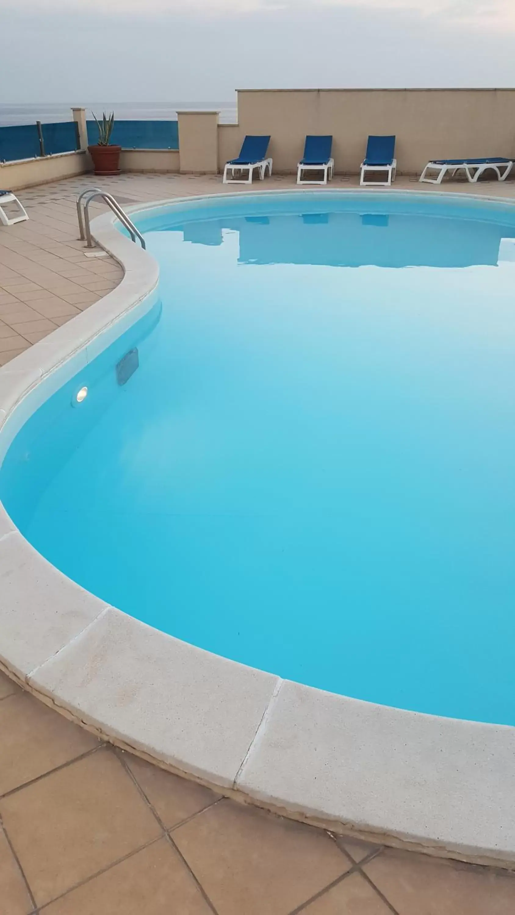 Pool view, Swimming Pool in Gardenia Hotel