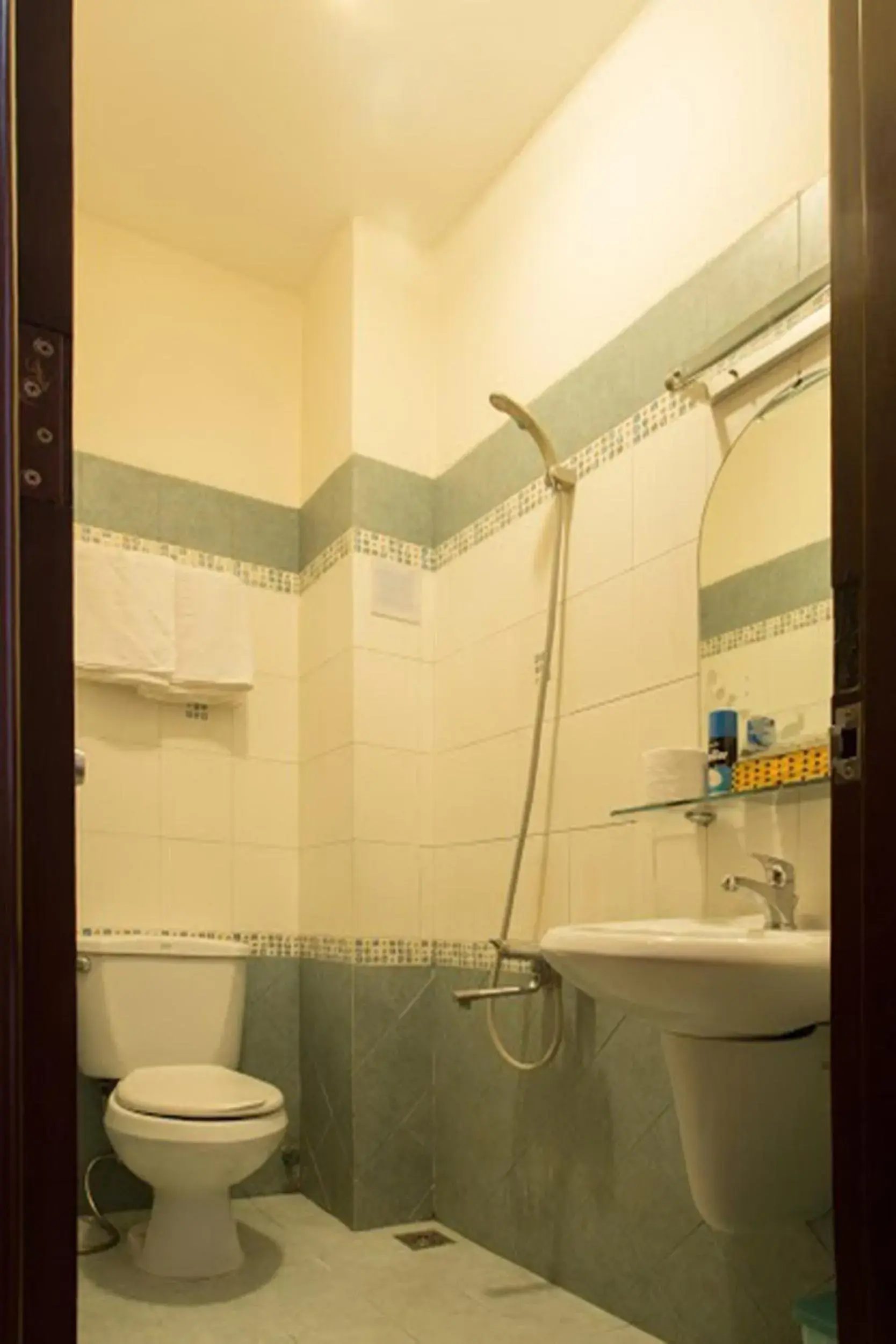 Shower, Bathroom in Ngoc Minh Hotel