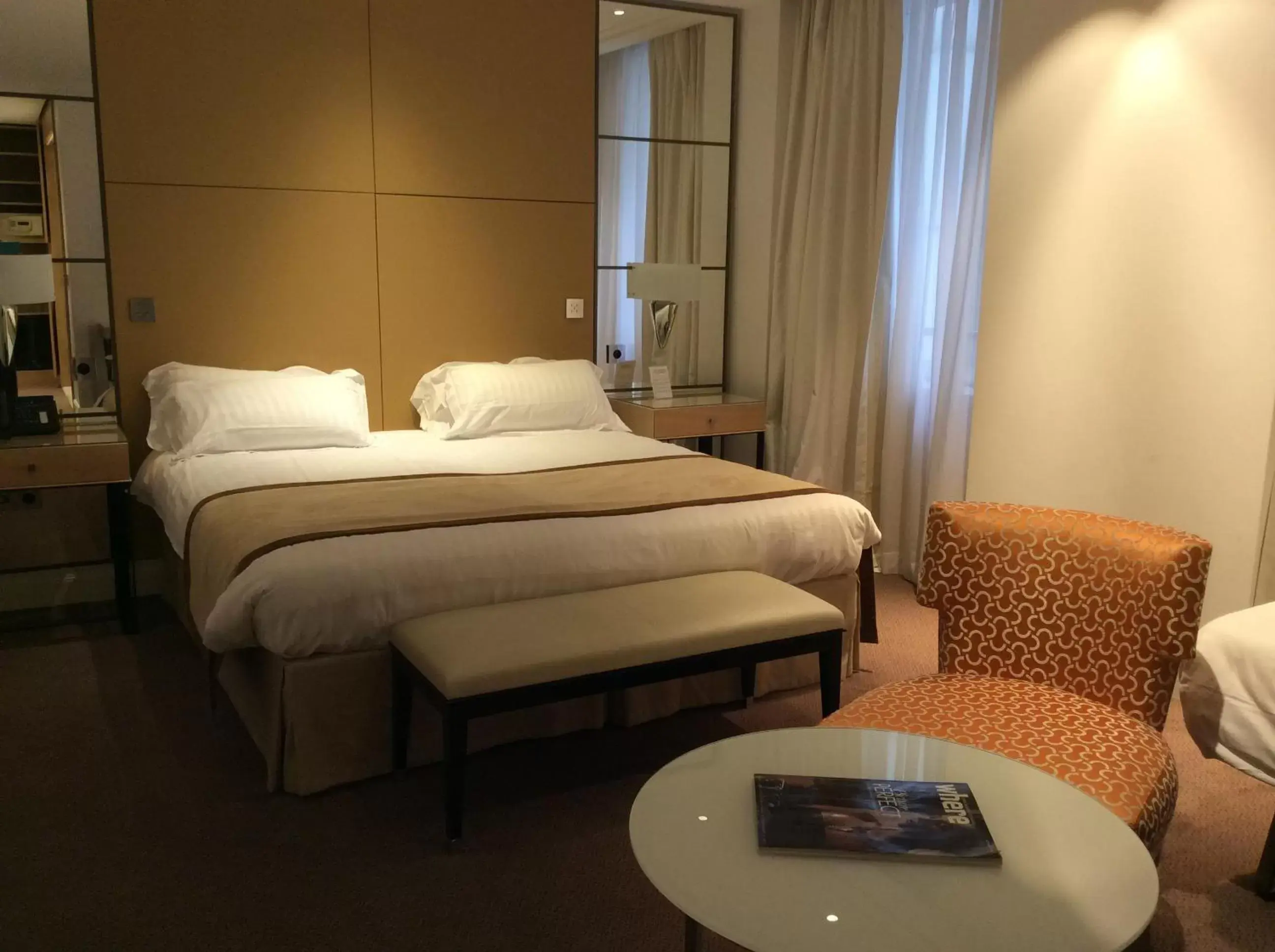 Photo of the whole room, Bed in Hôtel De Castiglione
