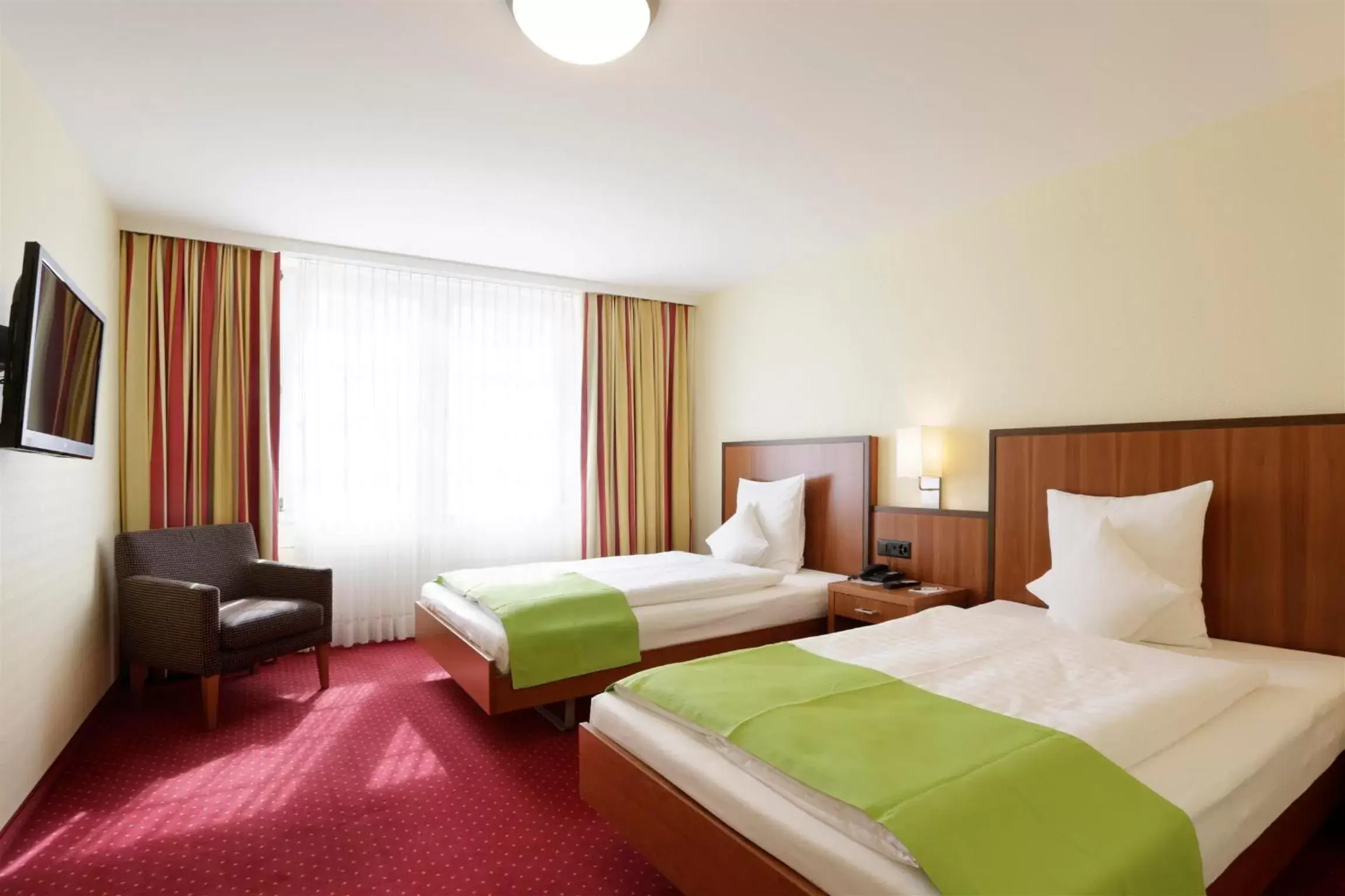 Suite with Twin Beds in Best Western Plus Hotel Bahnhof