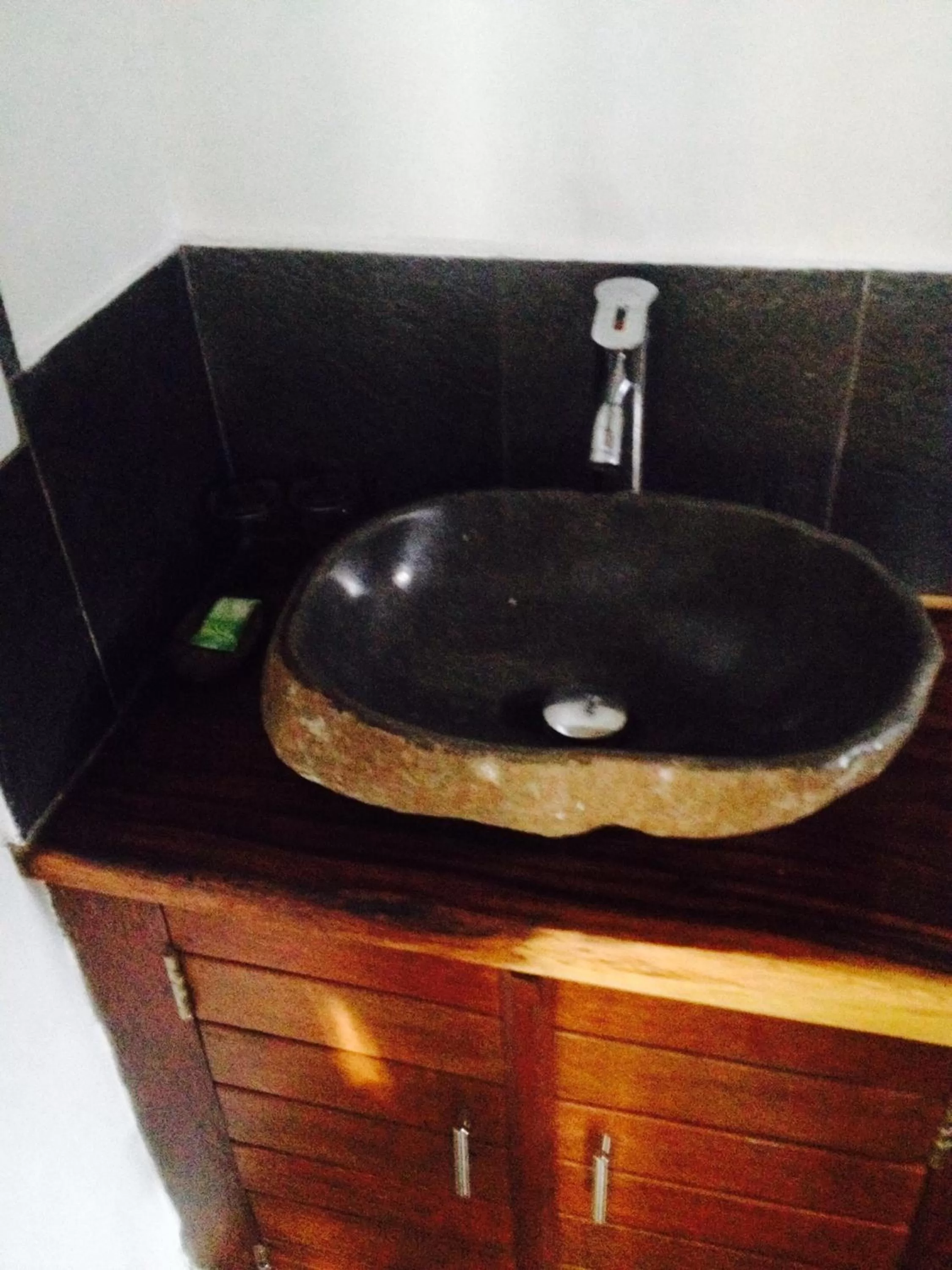 Bathroom in Suka's House Bed & Breakfast