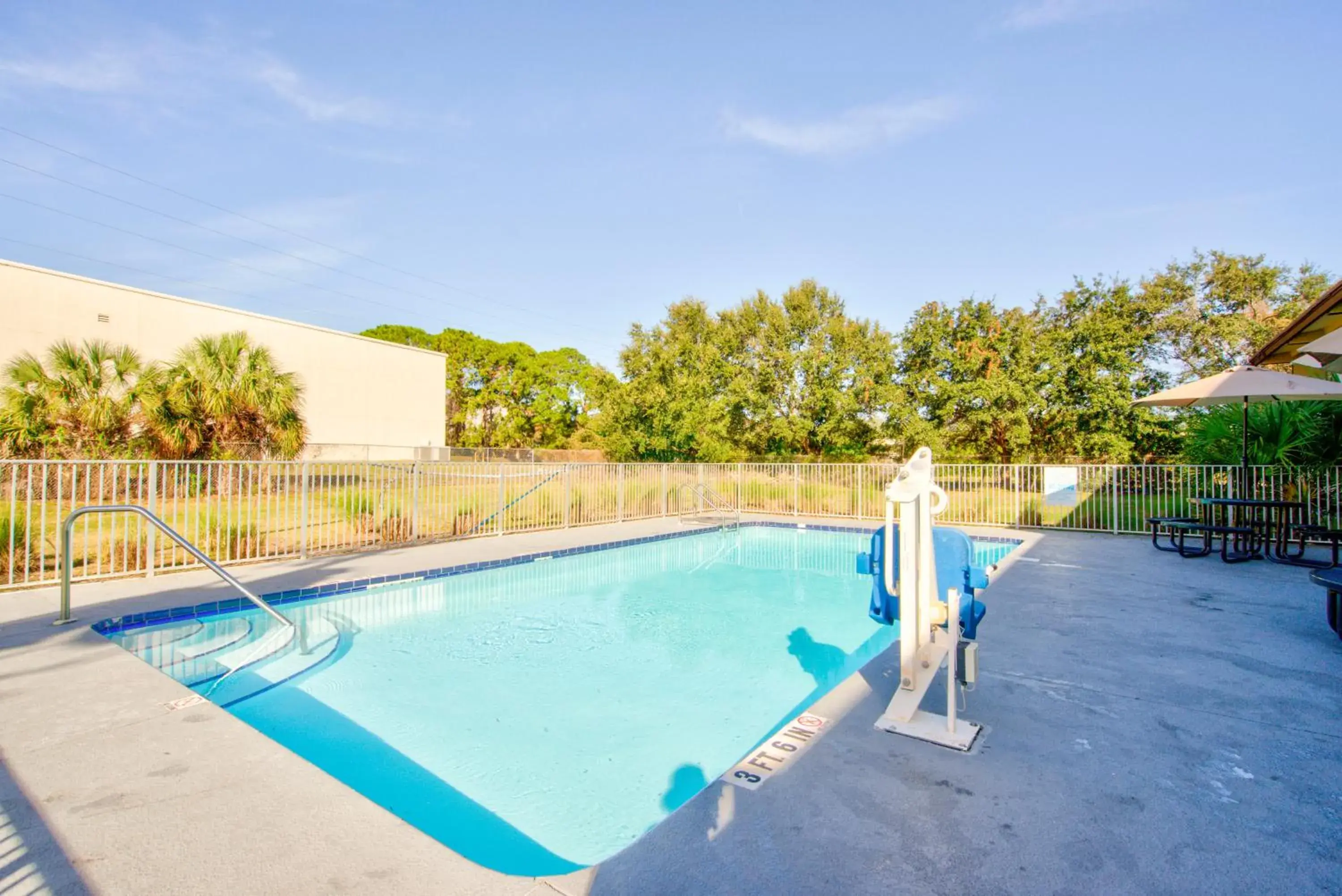 Swimming Pool in Clearwater Hotel