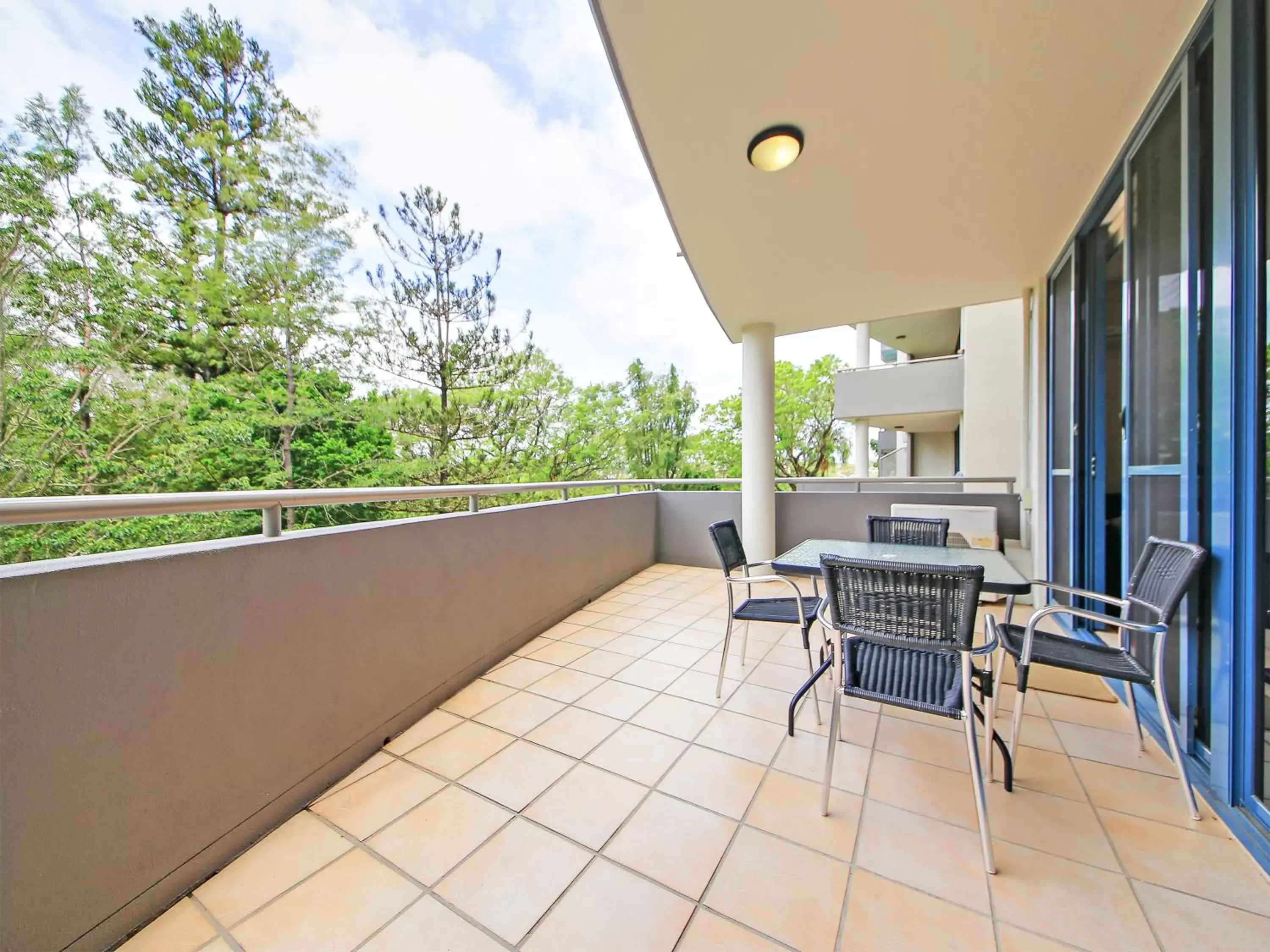 Balcony/Terrace in Inn on the Park Apartments