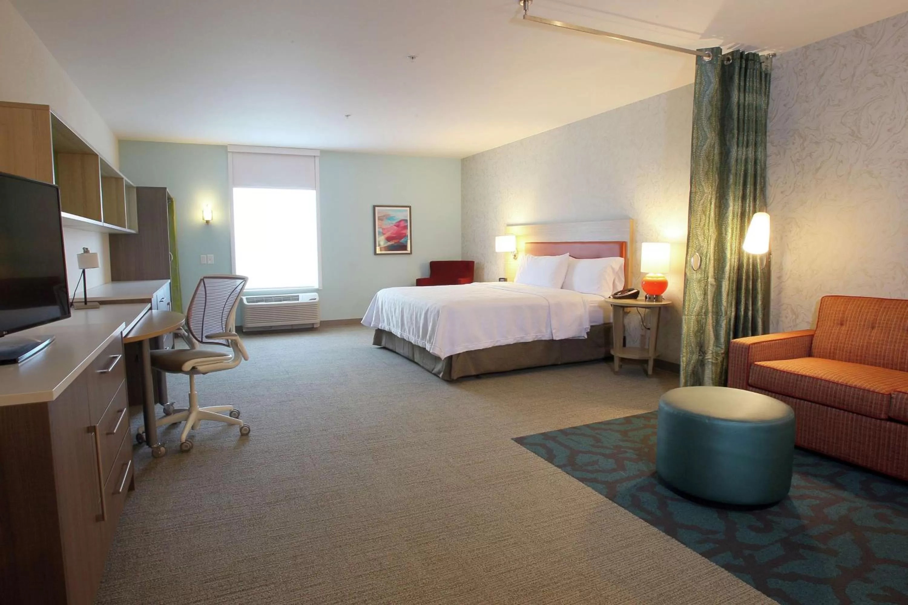 Bedroom, Bed in Home2 Suites By Hilton Nampa