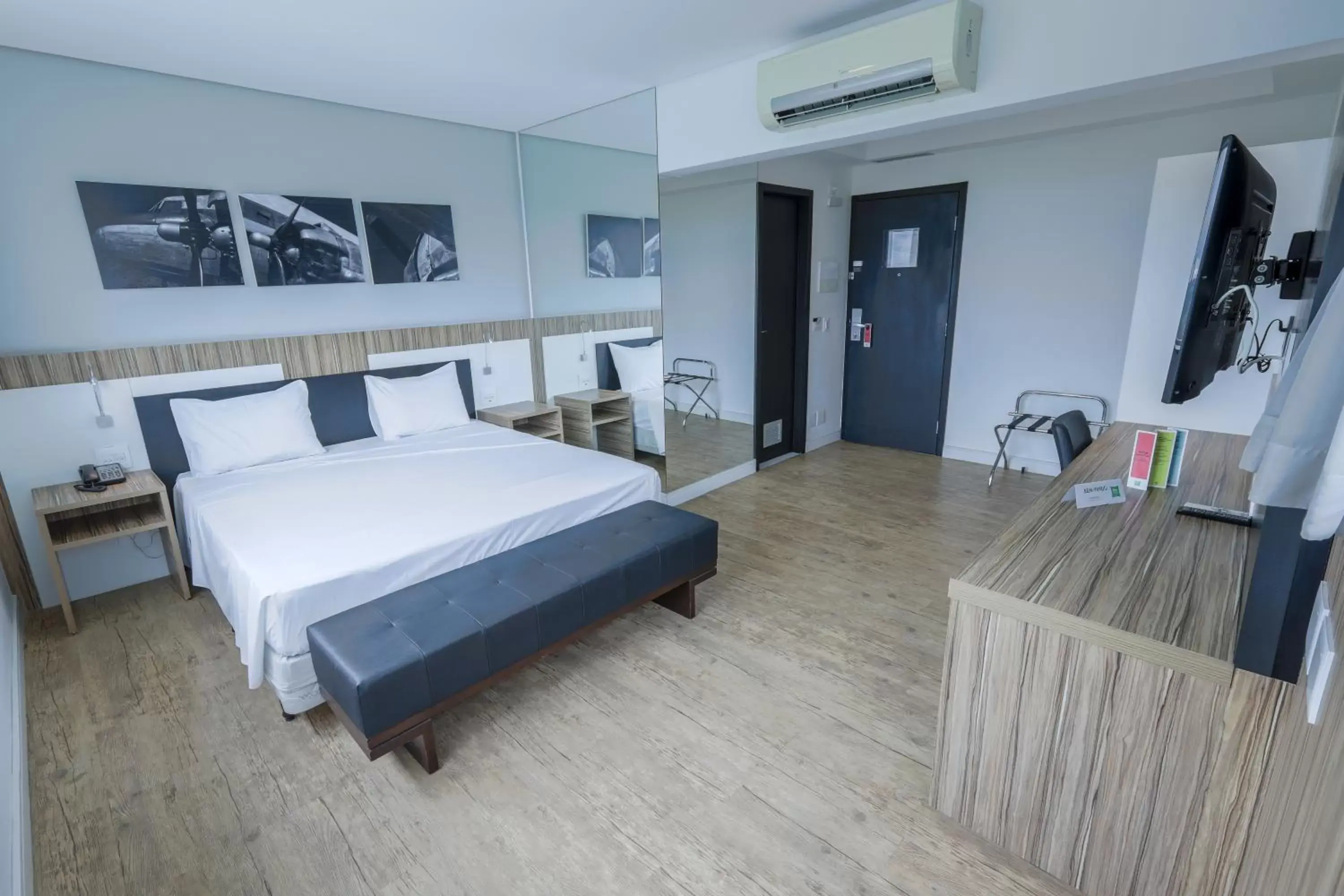 Bedroom, Bed in ibis Styles Confins Aeroporto