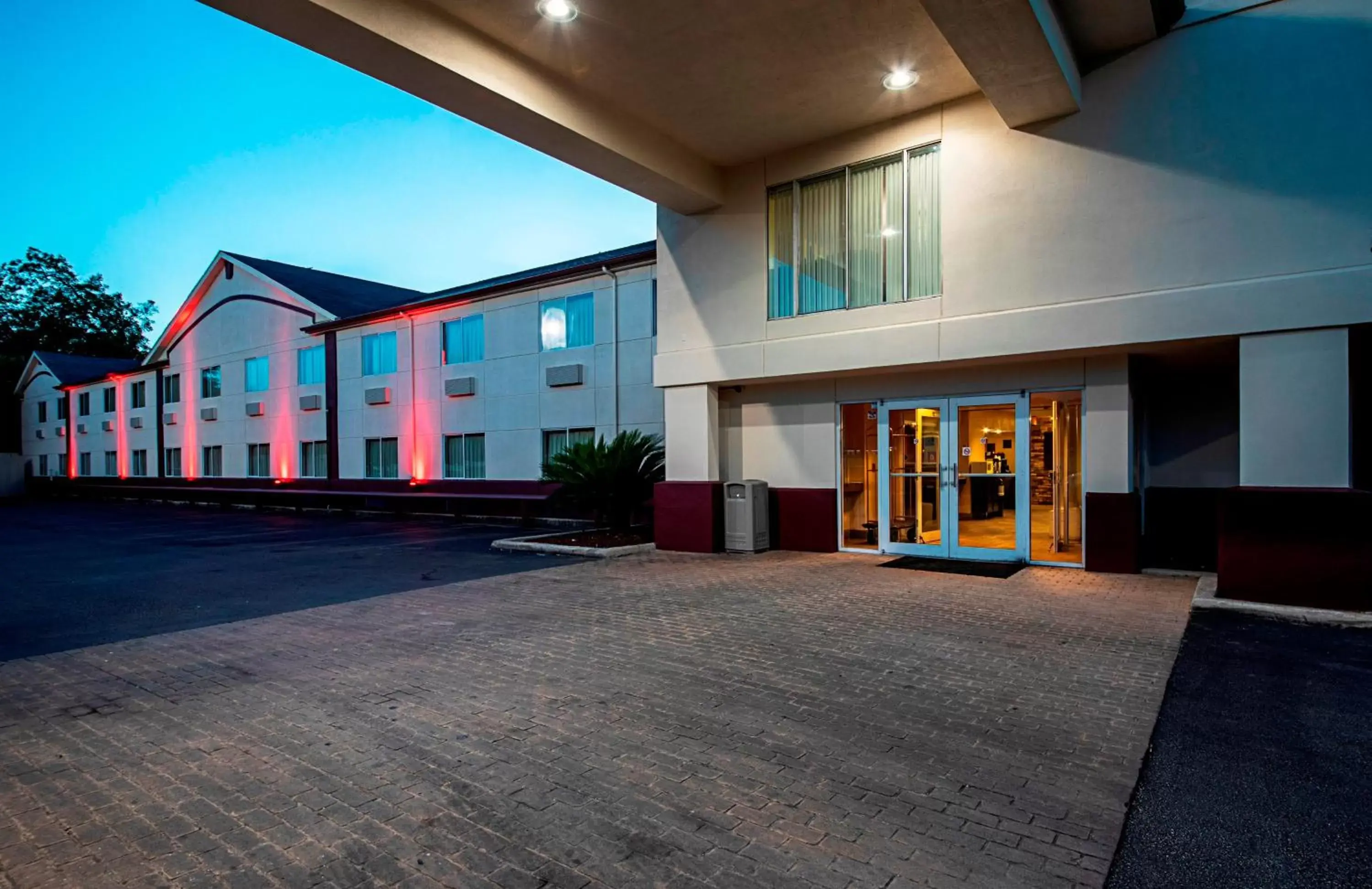 Property Building in Red Roof Inn San Marcos