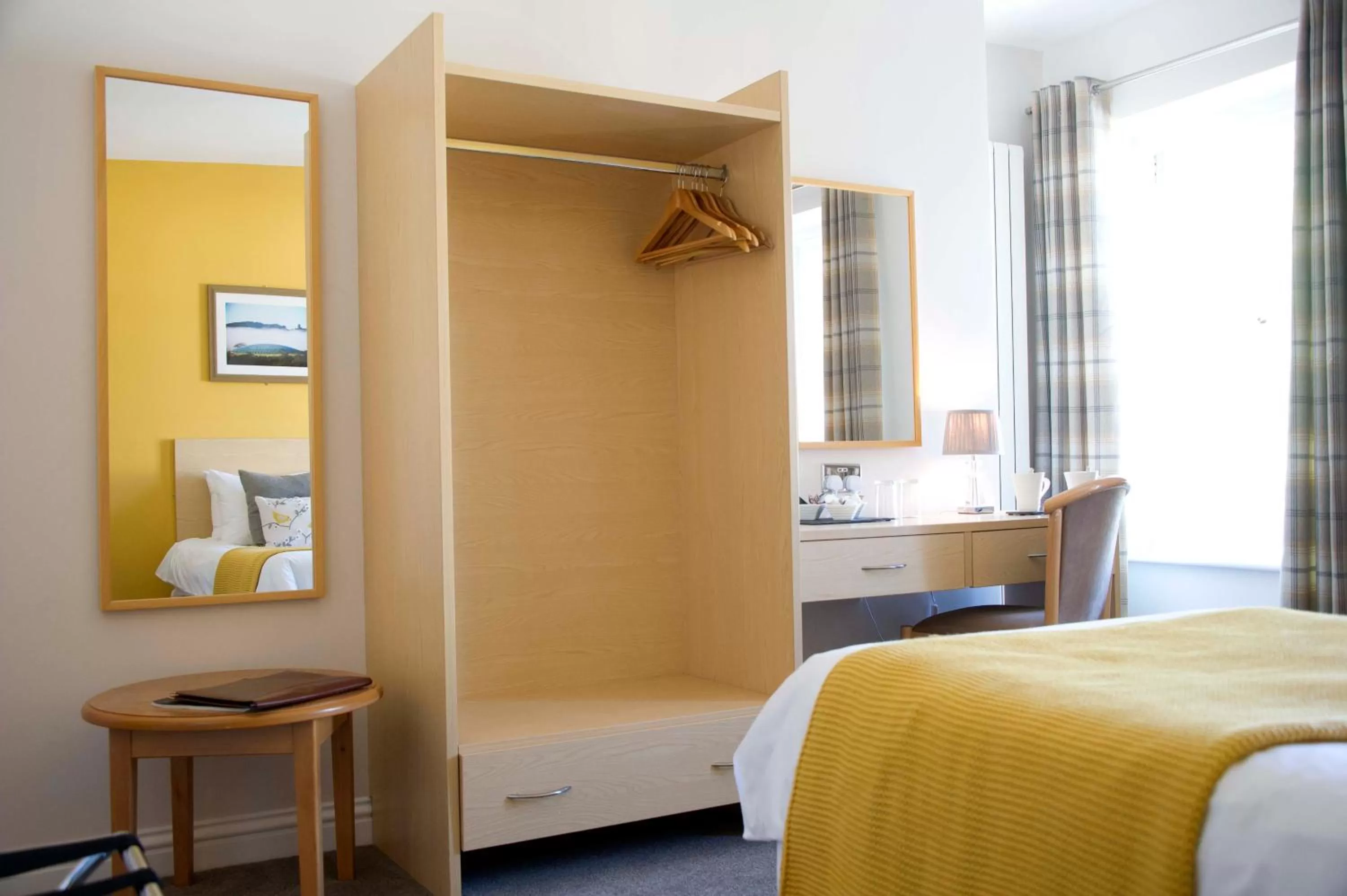 Bed in Rose and Crown Hotel