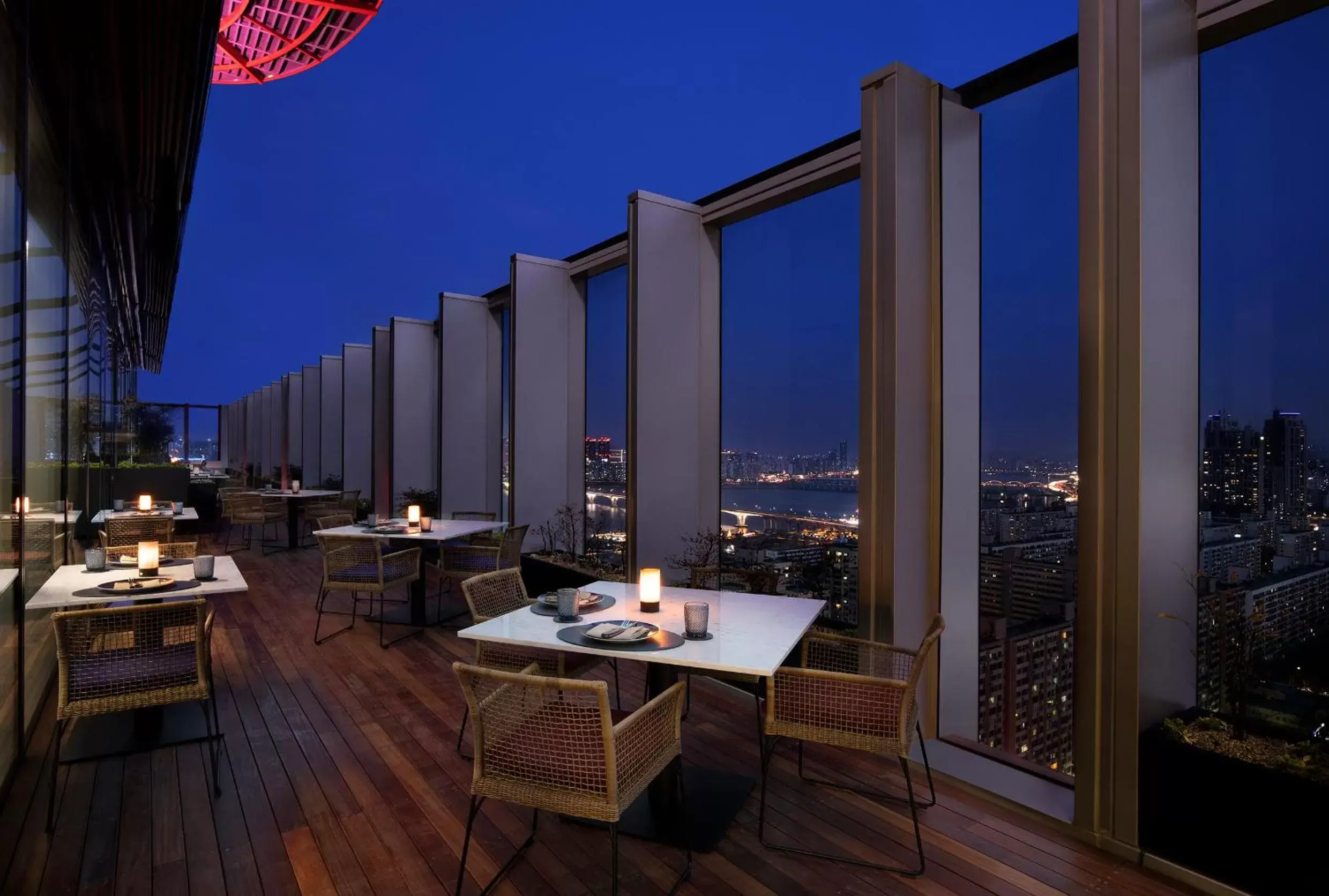 Balcony/Terrace, Restaurant/Places to Eat in Fairmont Ambassador Seoul