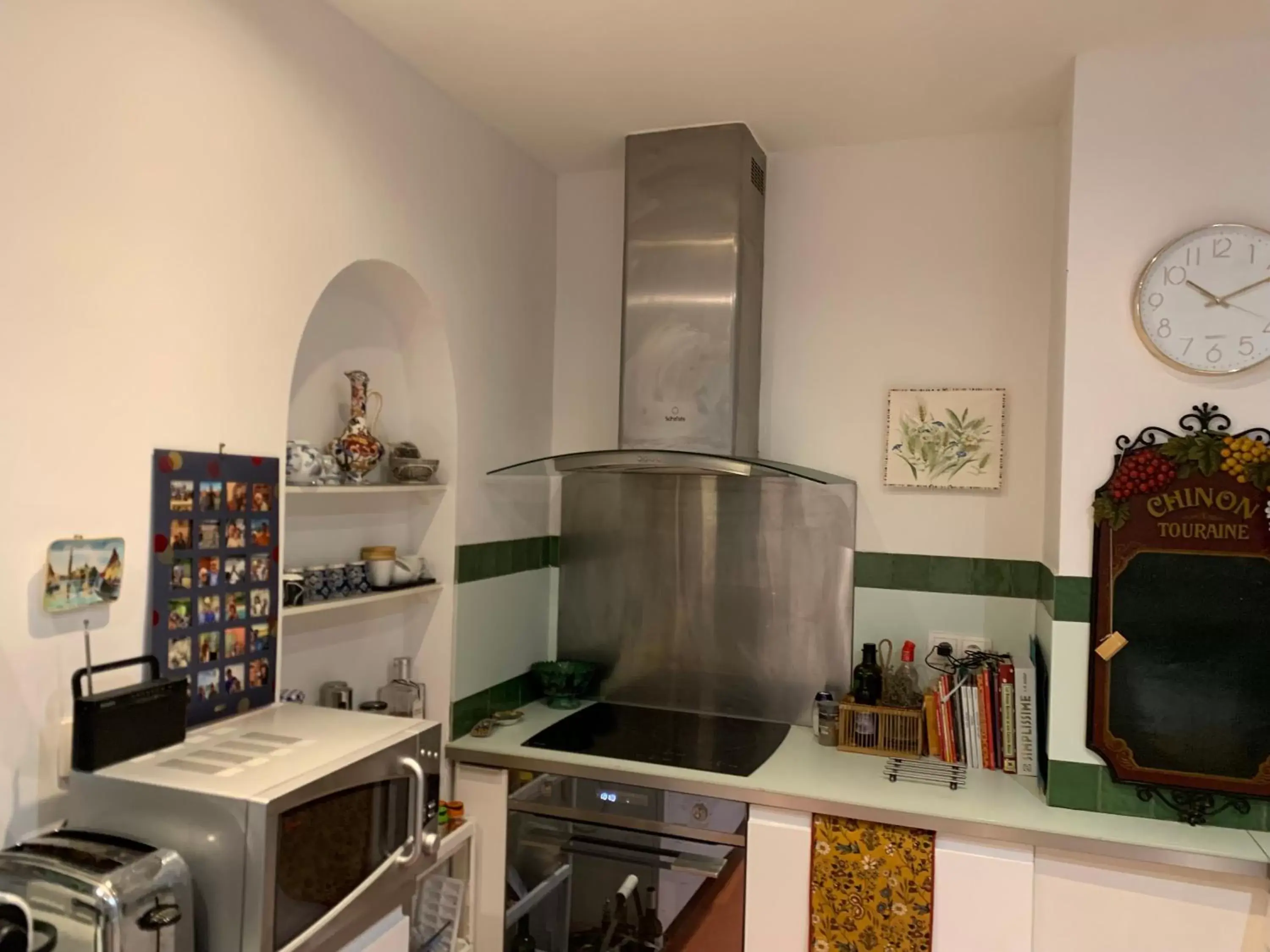 Kitchen/Kitchenette in Casa Roma Montpellier Bed&Breakfast chambres d hôte