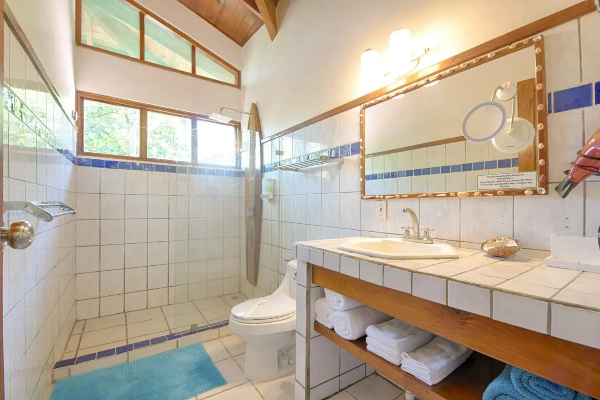 Bathroom in Casa Sueca Hotel - At the Beach