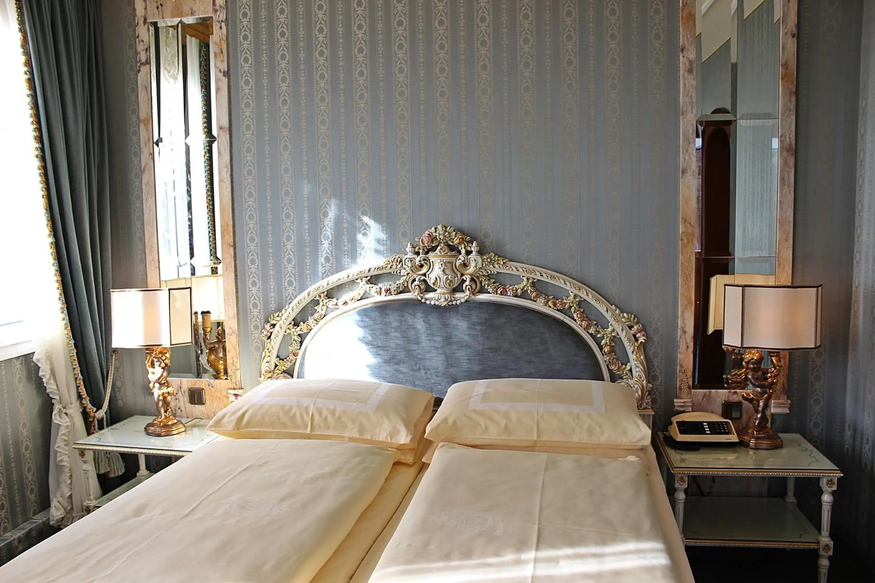 Bedroom, Bed in Hotel Palais Porcia
