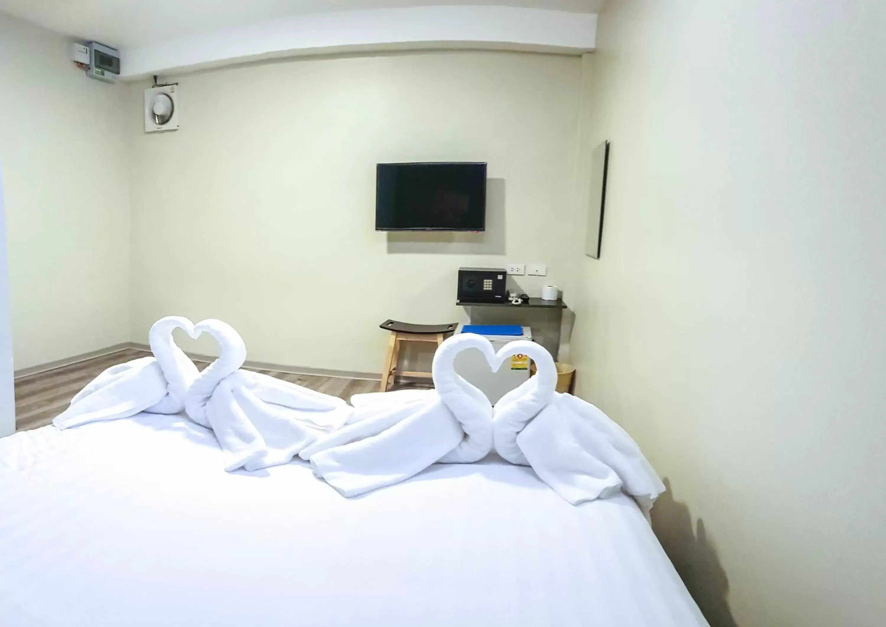 Bed in Kim Korner Hotel