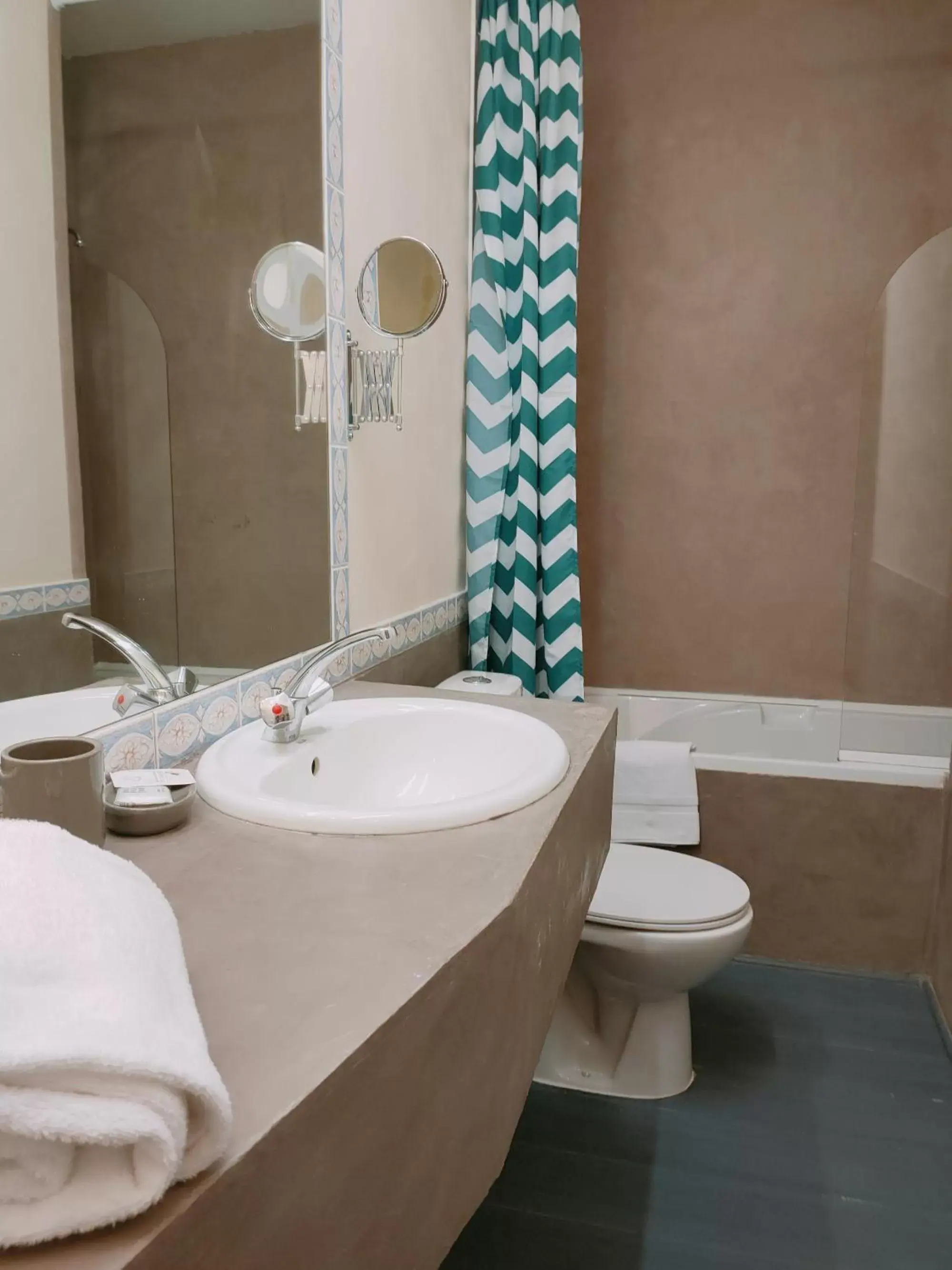 Bathroom in Le Royal Hôtel