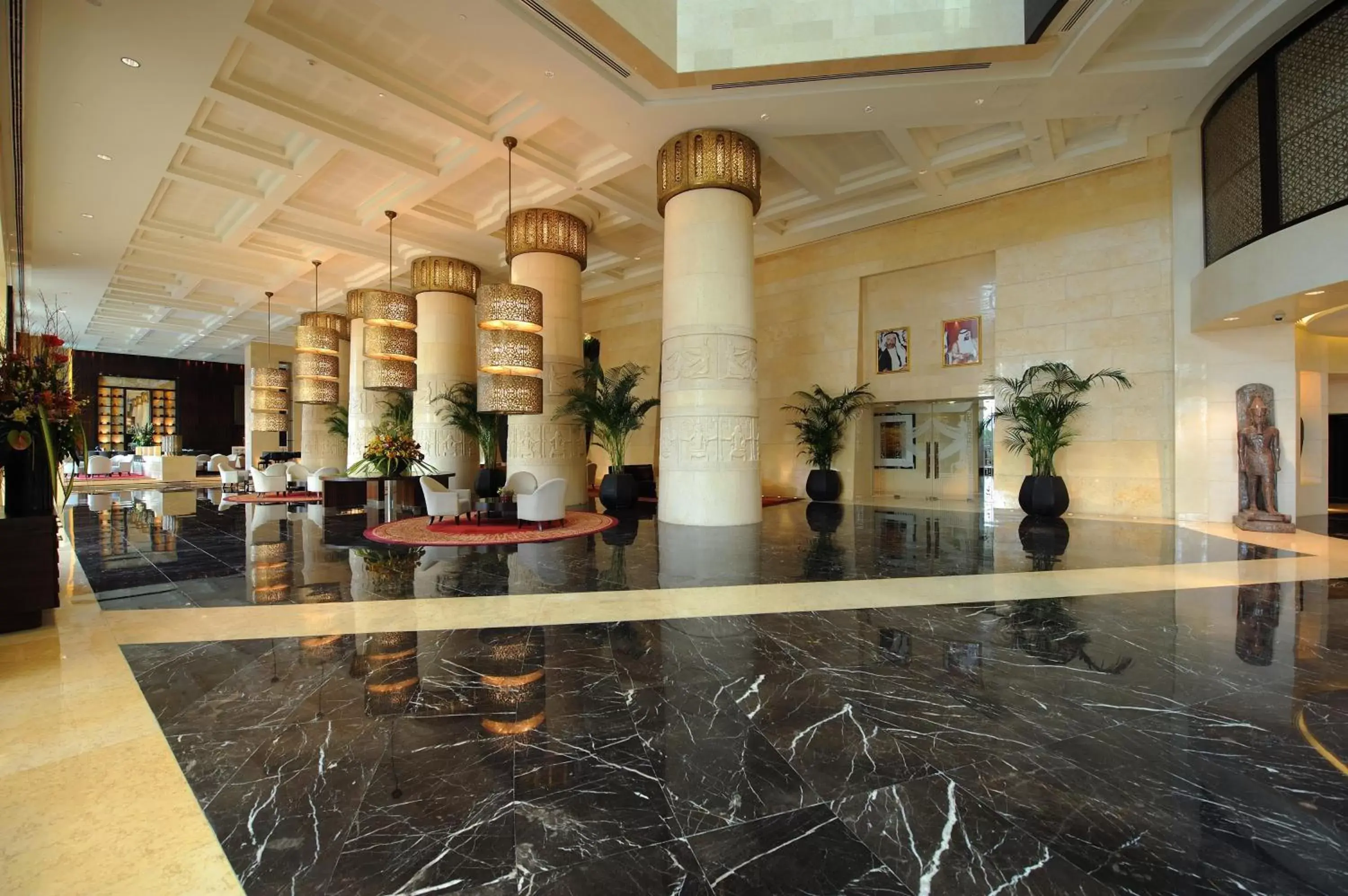 Lobby or reception in Raffles Dubai