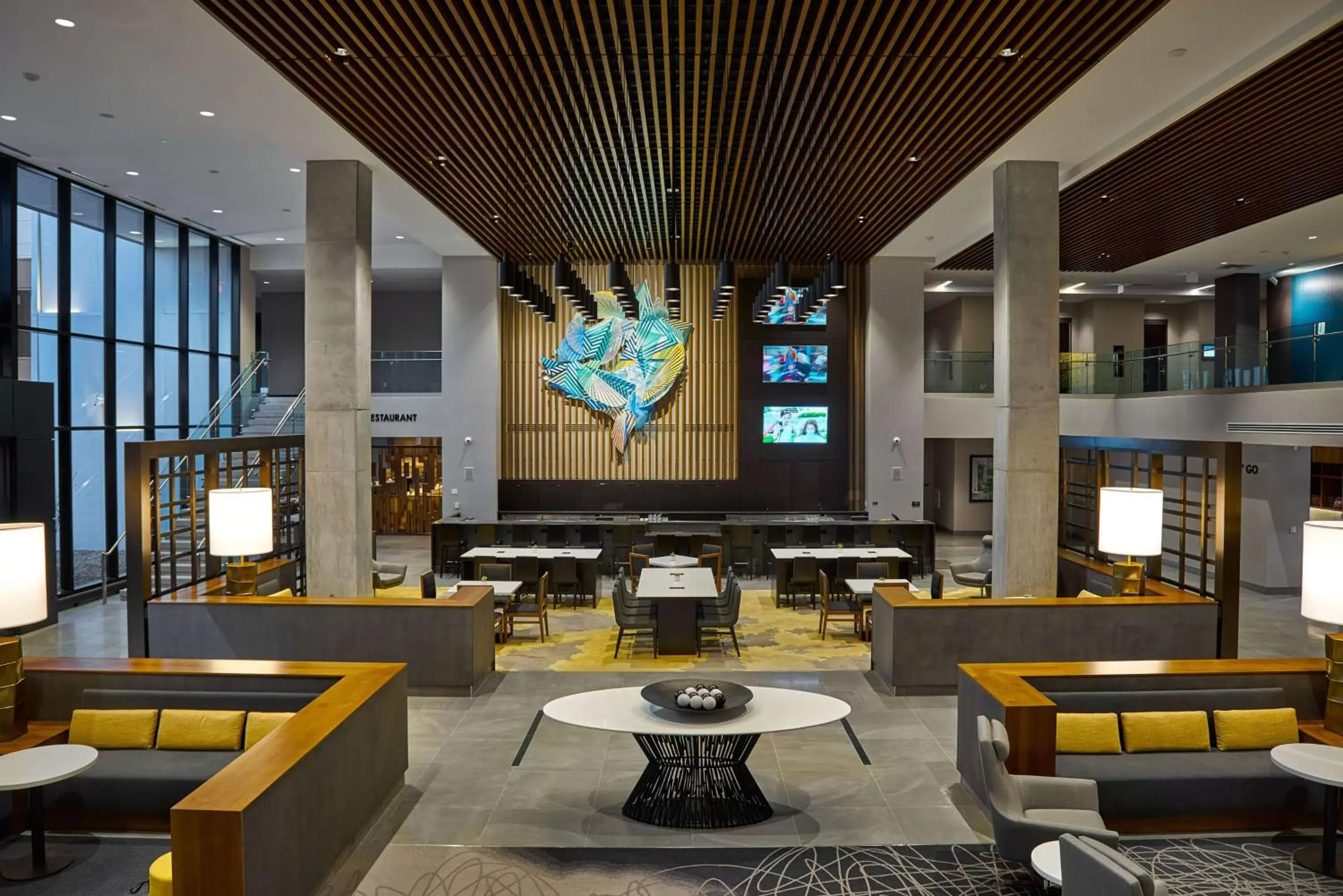 Restaurant/places to eat in Hilton Des Moines Downtown Restaurant/places to eat in Hilton Des Moines Downtown