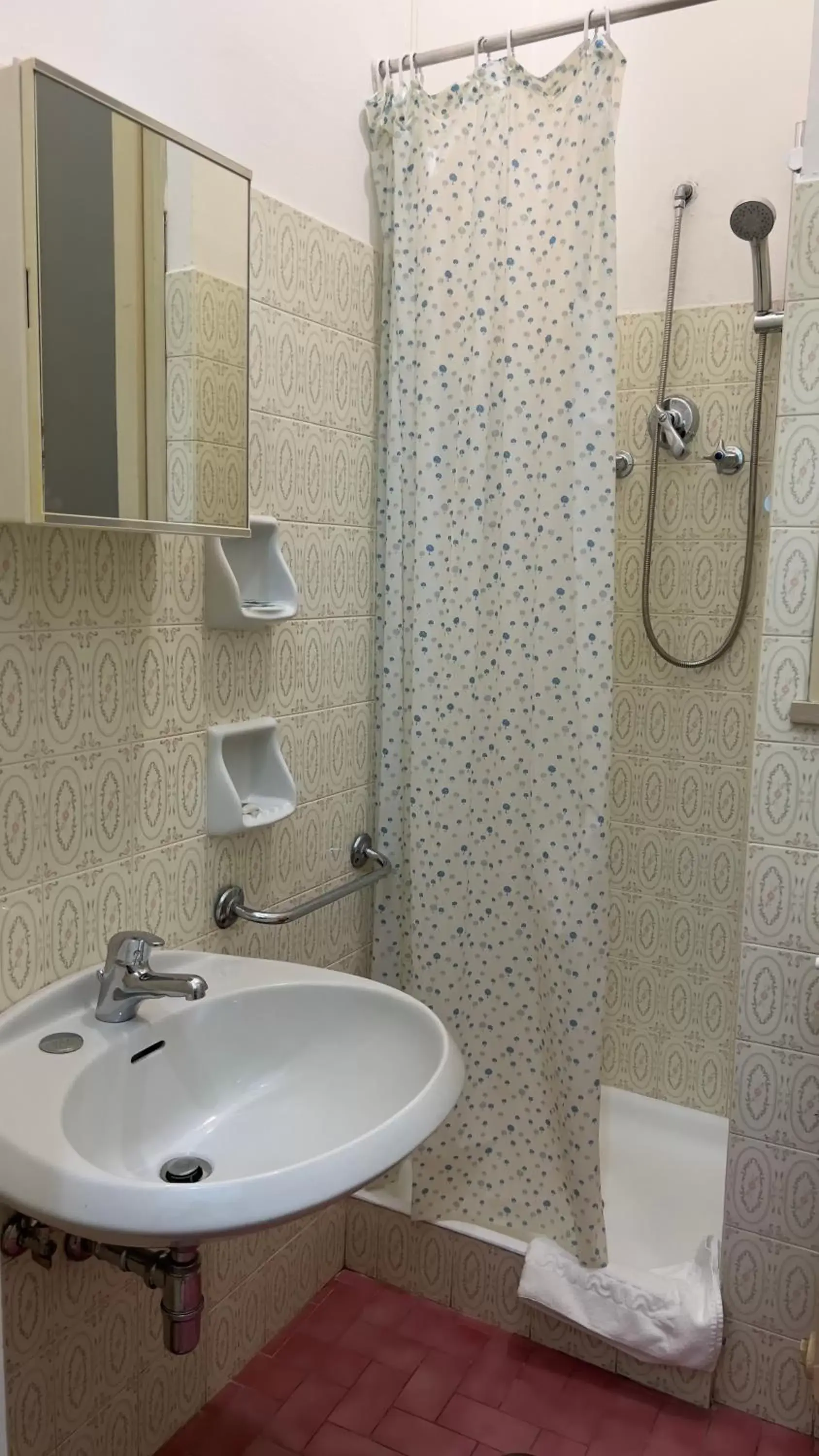 Shower, Bathroom in Monastero SS. Annunziata