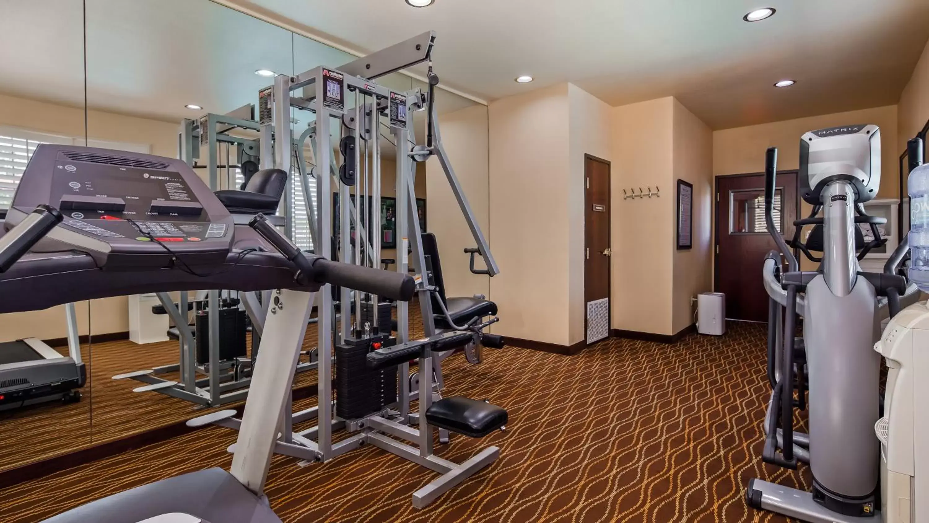 Fitness centre/facilities, Fitness Center/Facilities in Best Western Plus Crown Colony Inn & Suites