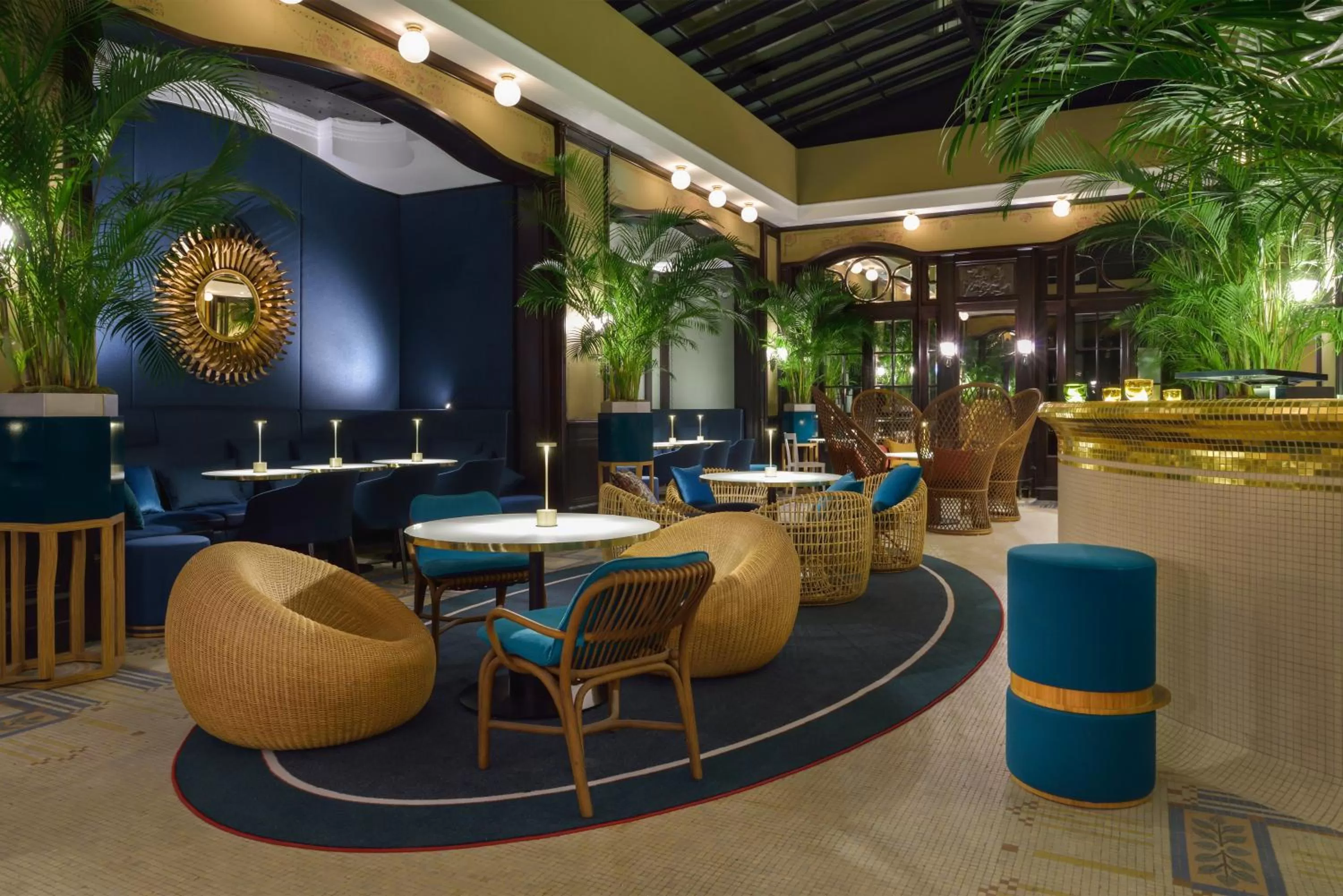 Restaurant/places to eat in l'Echiquier Opéra Hotel Paris - MGallery Collection