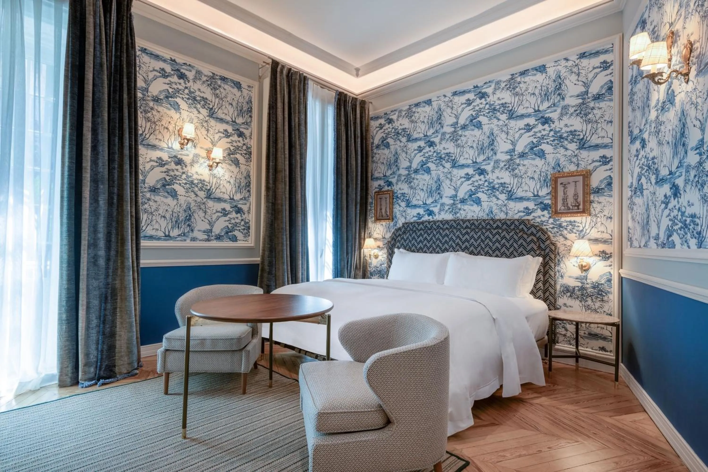 Photo of the whole room, Bed in Santo Mauro, a Luxury Collection Hotel, Madrid