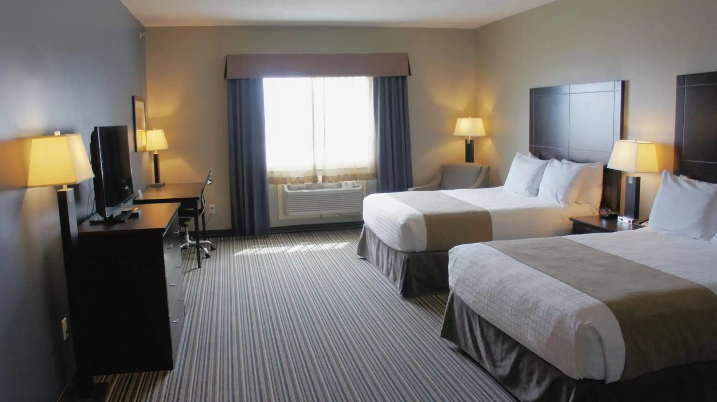 Property building in Best Western PLUS Fort Saskatchewan Inn & Suites