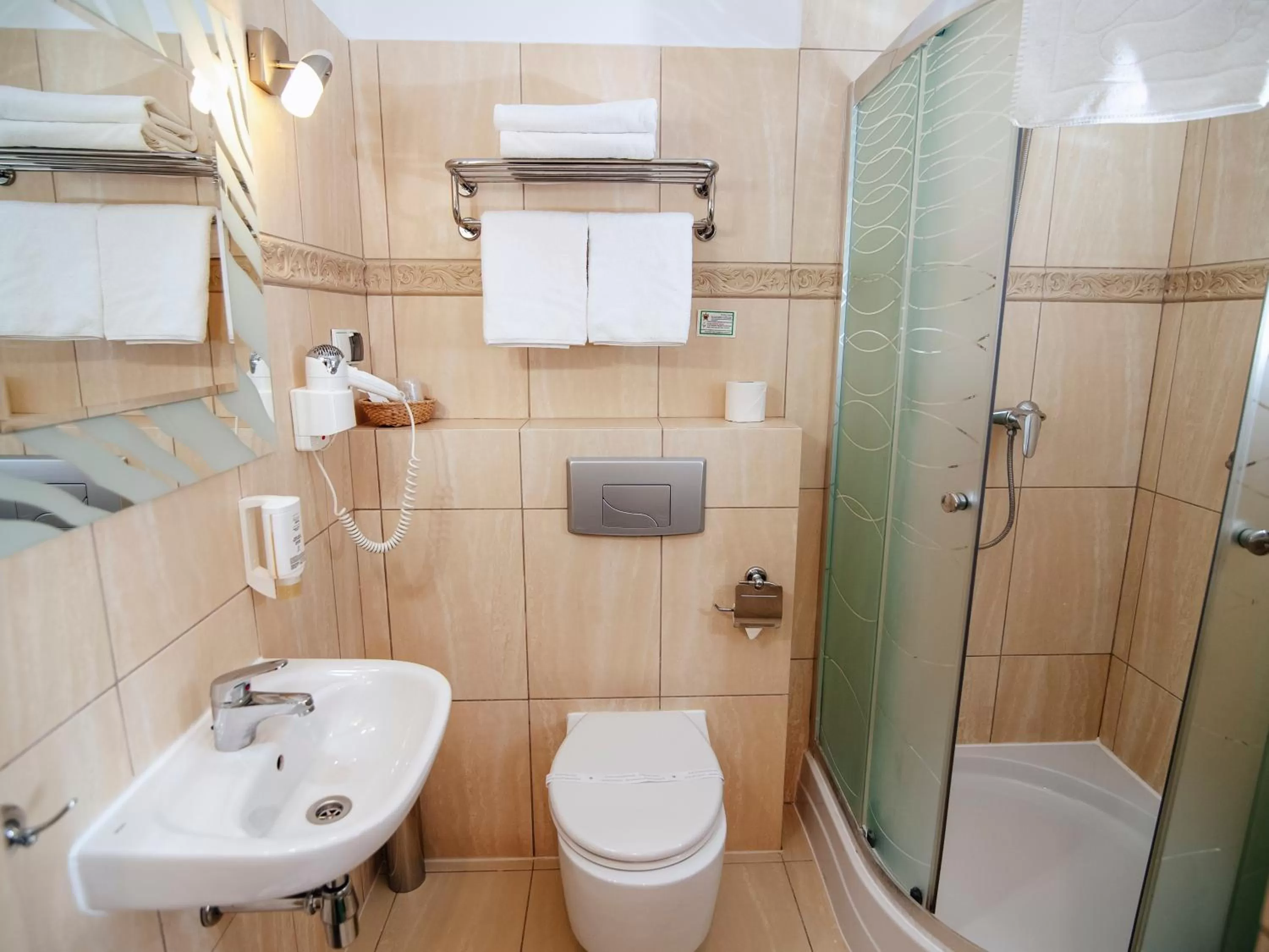 Shower in Hotel Zamek Gniew