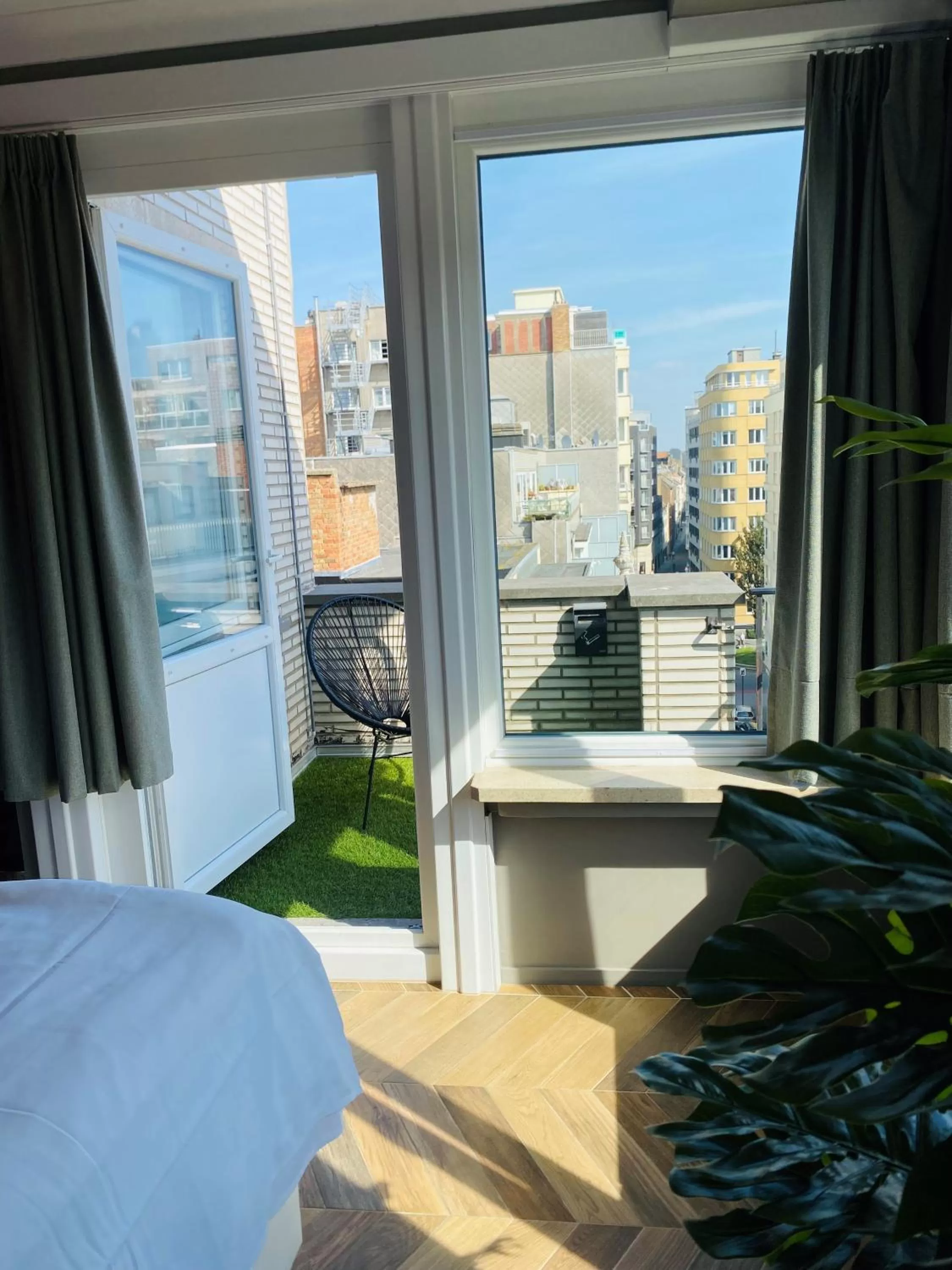 Balcony/Terrace, Bed in Prado Next Door